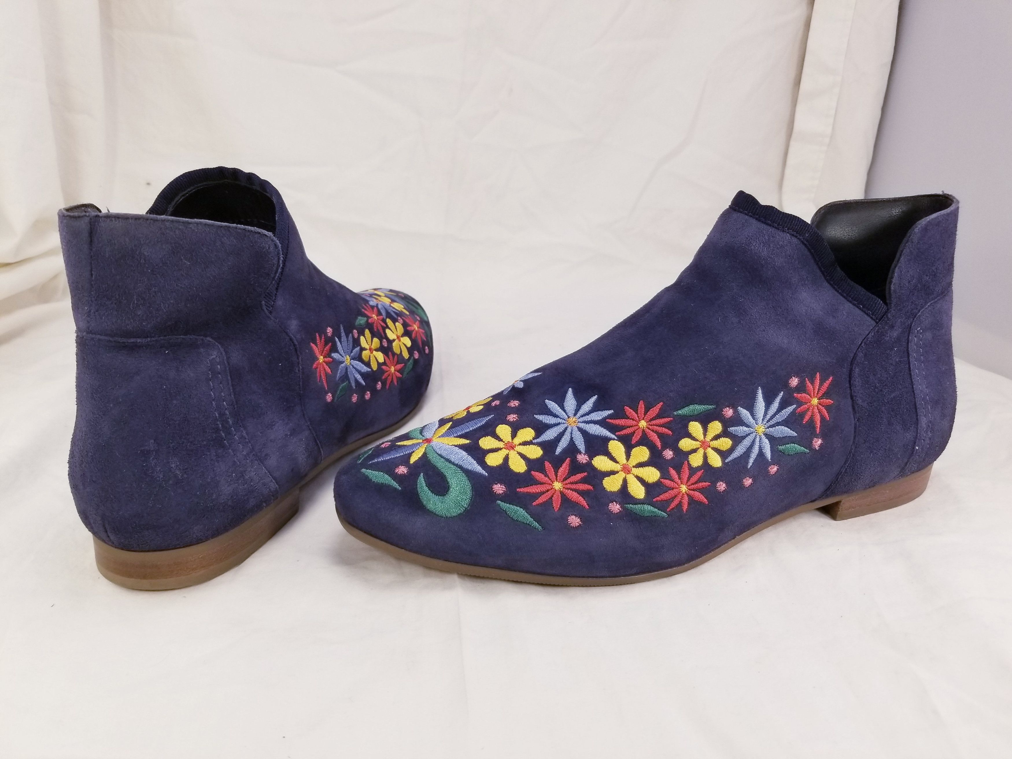 Other BERNARDO FLORAL EMBROIDERY CHELSEA Size US 10 / IT 40 - 4 Thumbnail