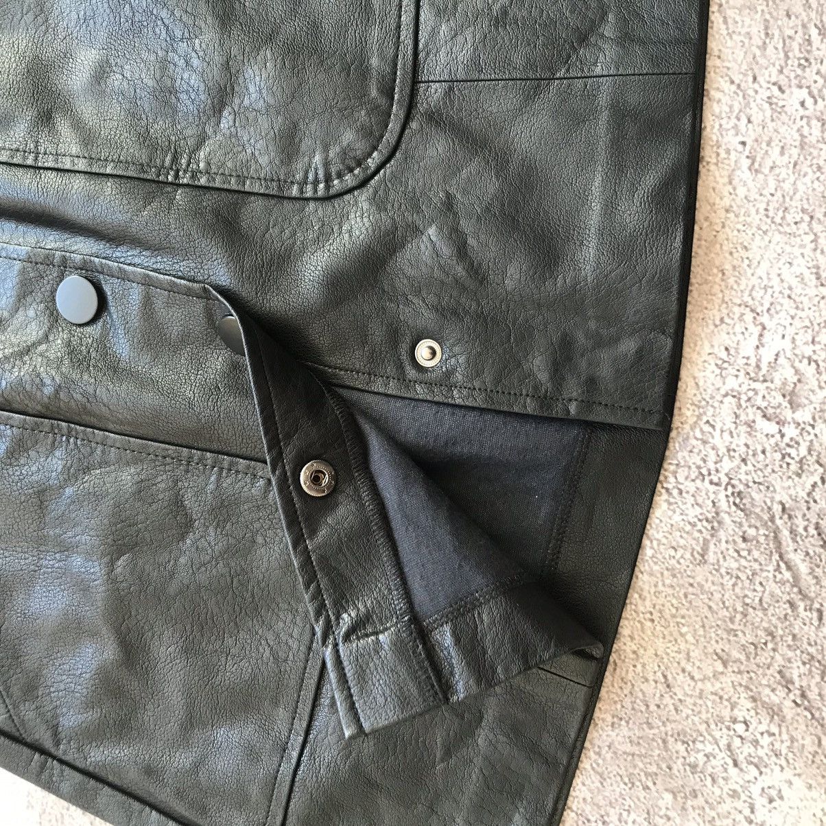 Vintage Vintage Y2K Black Leather Mini Skirt Avant Garde Thrashed 28 Size 28" / US 6 / IT 42 - 6 Thumbnail