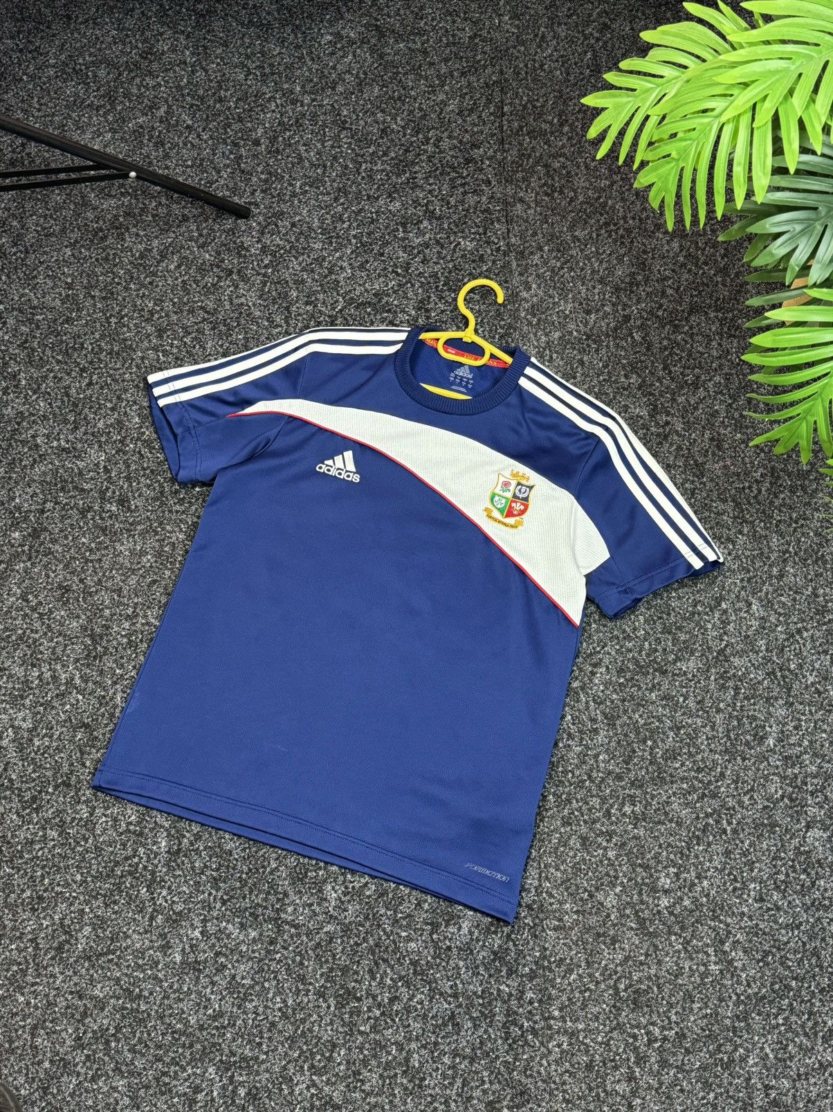 Adidas ADIDAS British & Irish Lions 2009 South Africa Rugby Shirt Size US S / EU 44-46 / 1 - 15 Thumbnail