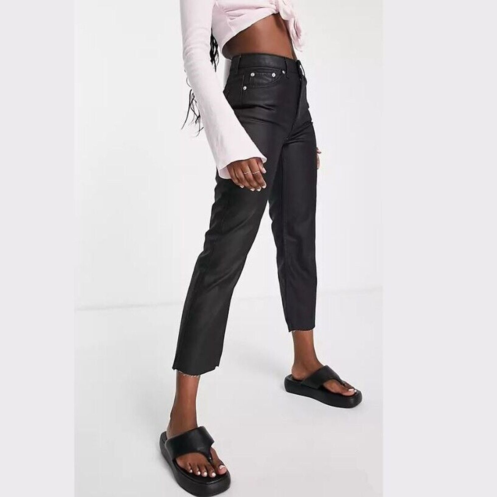 Topshop Topshop Women Black Cropped Straight Jeans Size W26 L30 Size 26" / US 2 / IT 38 - 2 Thumbnail