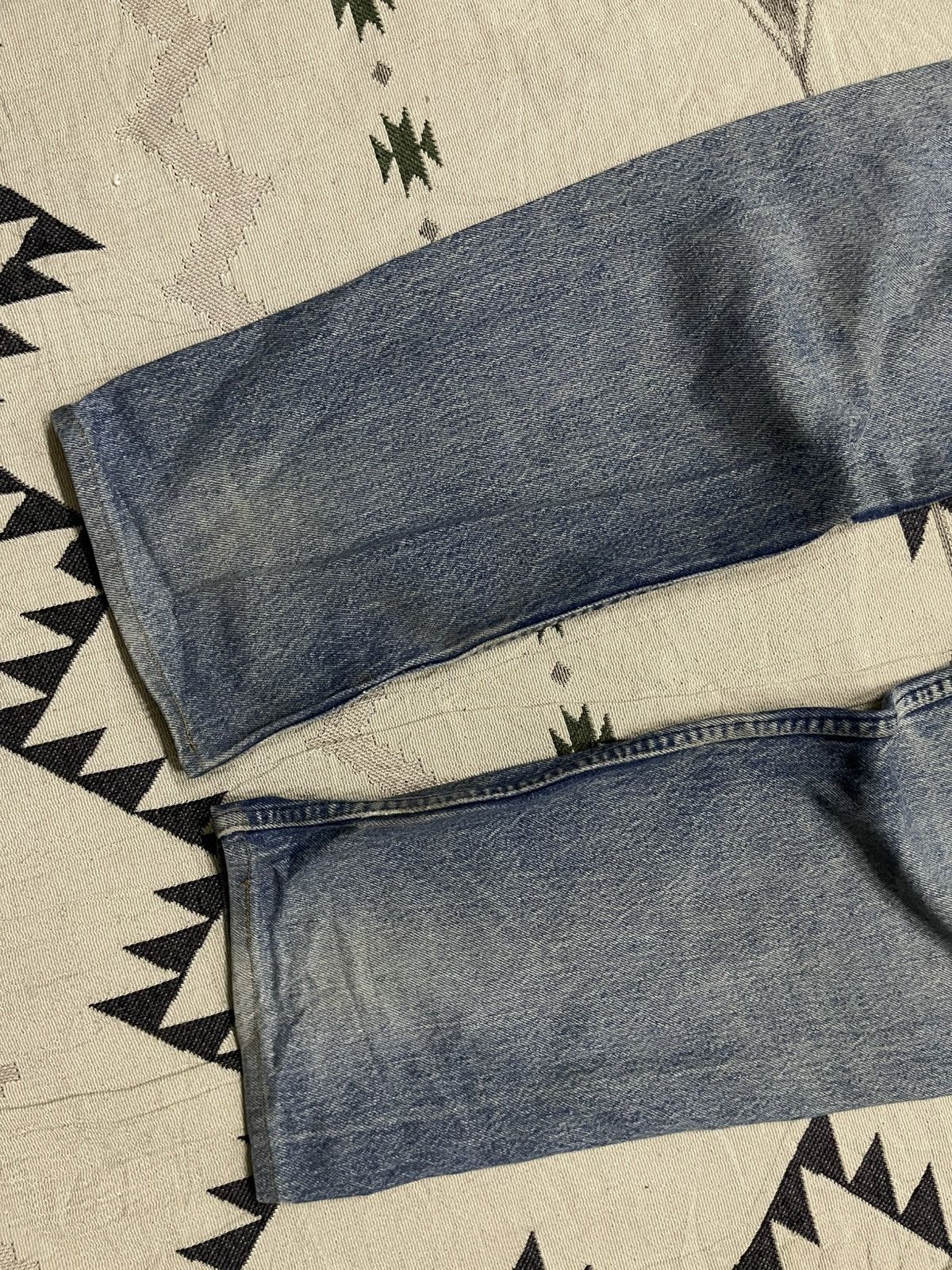 Levi's VINTAGE LEVIS 524 DISTRESSED DENIM JEANS STRAIGHT CUT Size US 30 / EU 46 - 12 Thumbnail