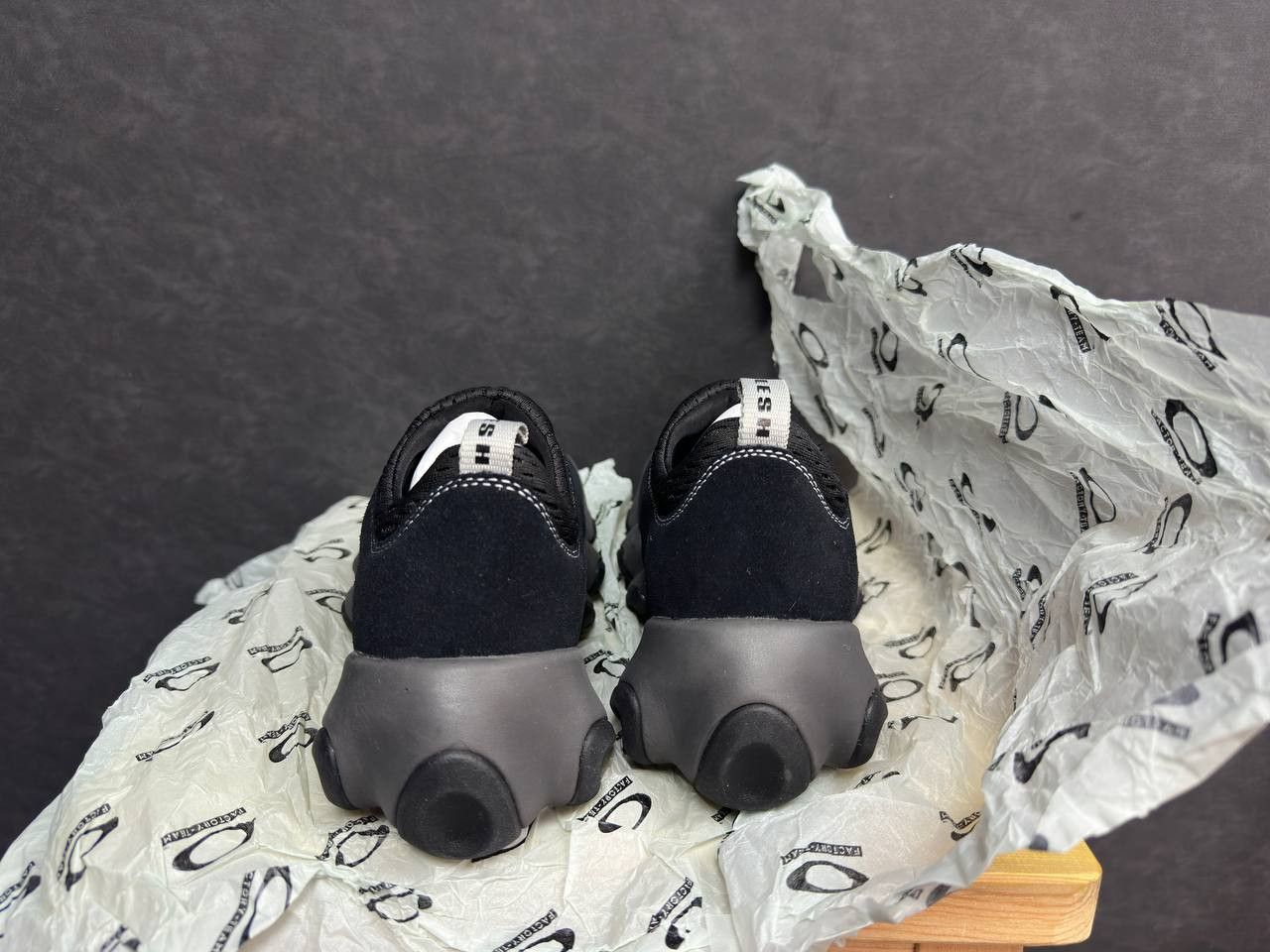 Brain Dead × Oakley Oakley x Brain Dead Flesh Sandal New Rare US8 Size US 8 / EU 41 - 4 Thumbnail