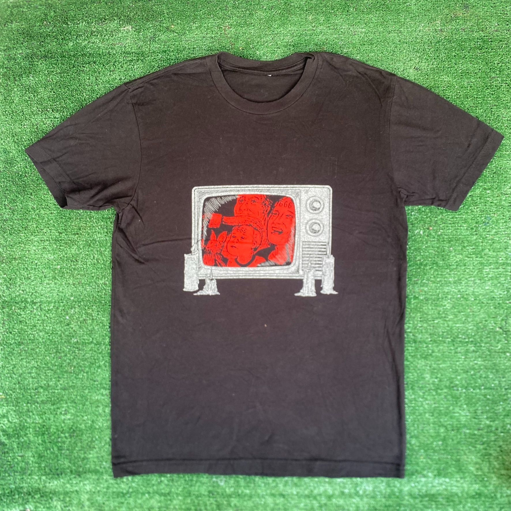 Vintage Vintage Y2K 666 Devil Shirt Demon Goth Punk Emo Satanic Tee Size US M / EU 48-50 / 2 - 1 Thumbnail