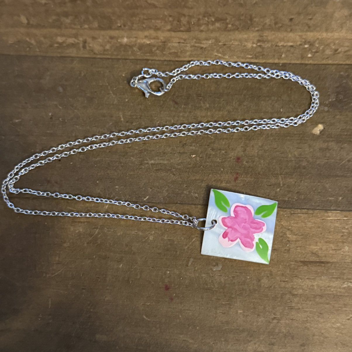Other Silver tone painted shell pendant necklace Size ONE SIZE - 2 Thumbnail