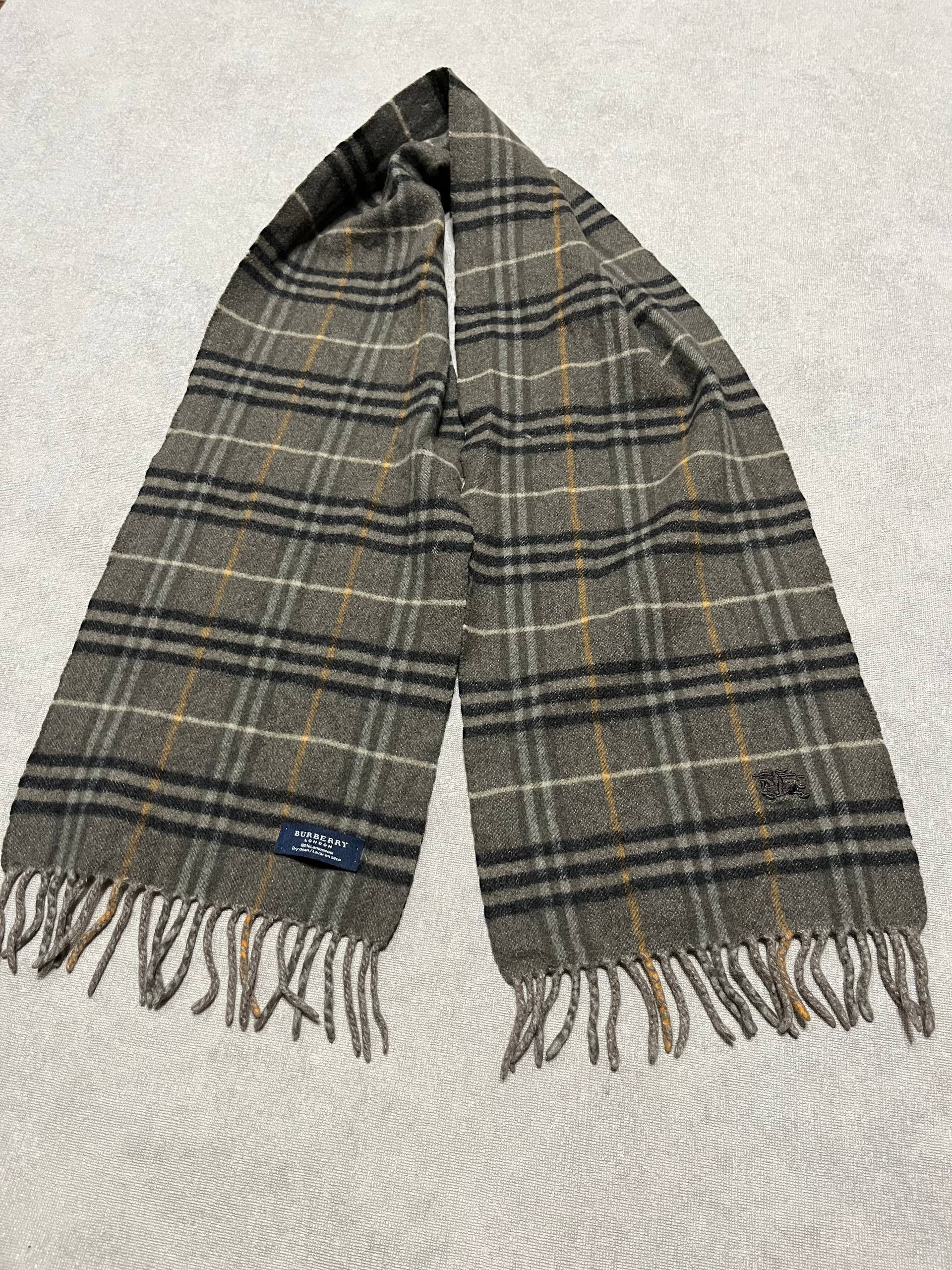 Burberry Vintage Burberry Scarf Check Burberrys 142x25cm 55x10inch Size ONE SIZE - 2 Thumbnail