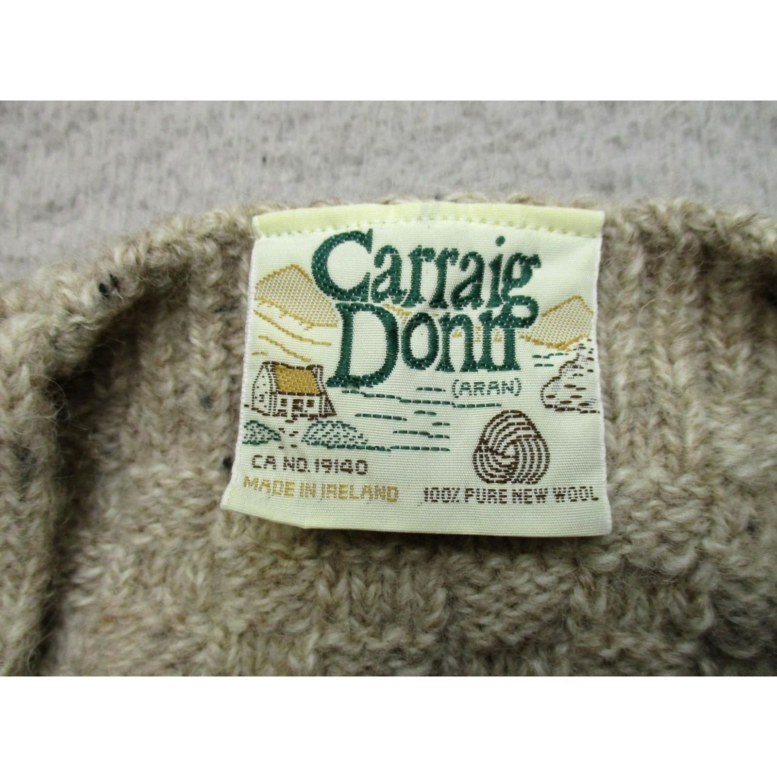 Vintage Carraig Donn Sweater Vest Mens L Beige Wool Cable Knit Aran Ireland Pockets Size US L / EU 52-54 / 3 - 7 Thumbnail