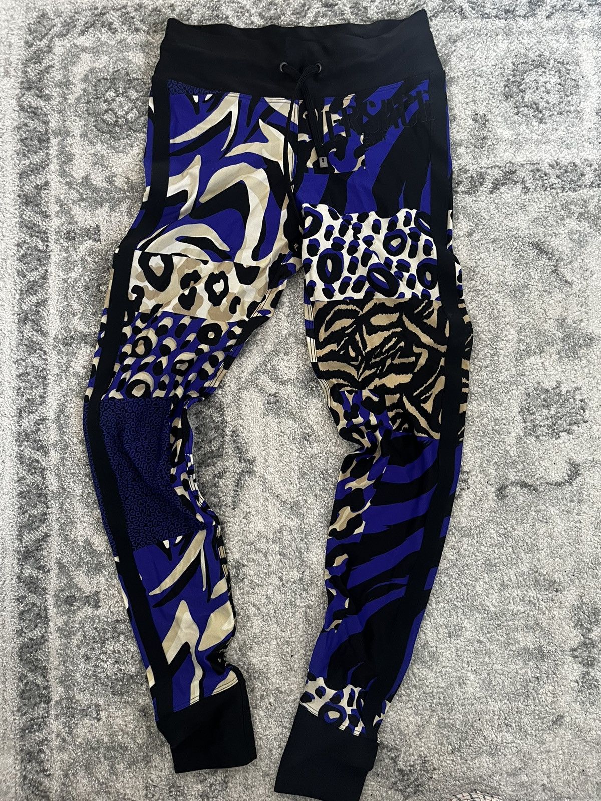 Versace Versace Leopard Print Beachwear Leggings Size 26" / US 2 / IT 38 - 1 Thumbnail