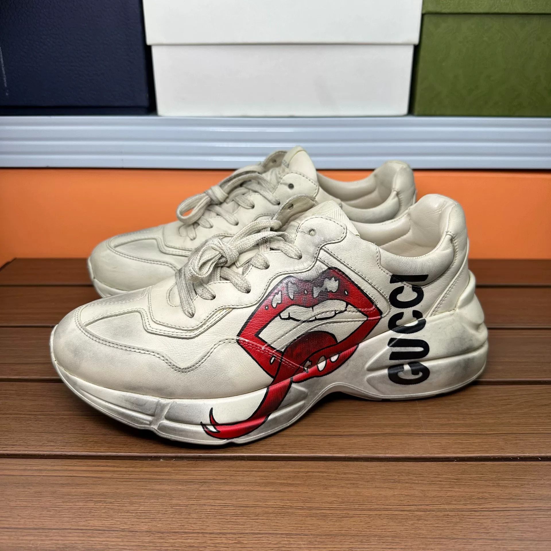 Gucci Gucci Printed Lowtop Sneakers 8 Men Size US 8 / EU 41 - 1 Thumbnail