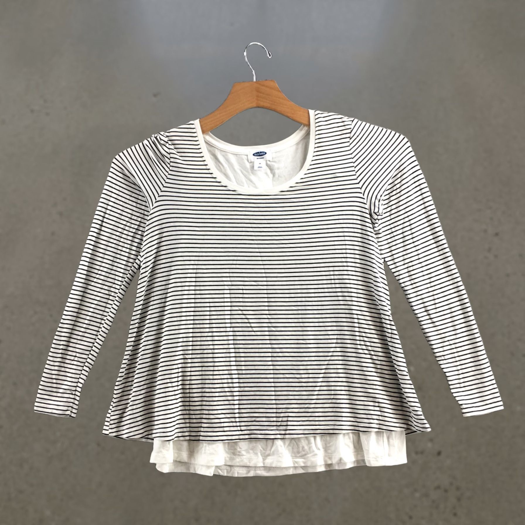 Old Navy VINTAGE Old Navy T-Shirts Womens XS Black White Stripe Scoop Neck Maternity Pullover NEW Size XS / US 0-2 / IT 36-38 - 1 Thumbnail