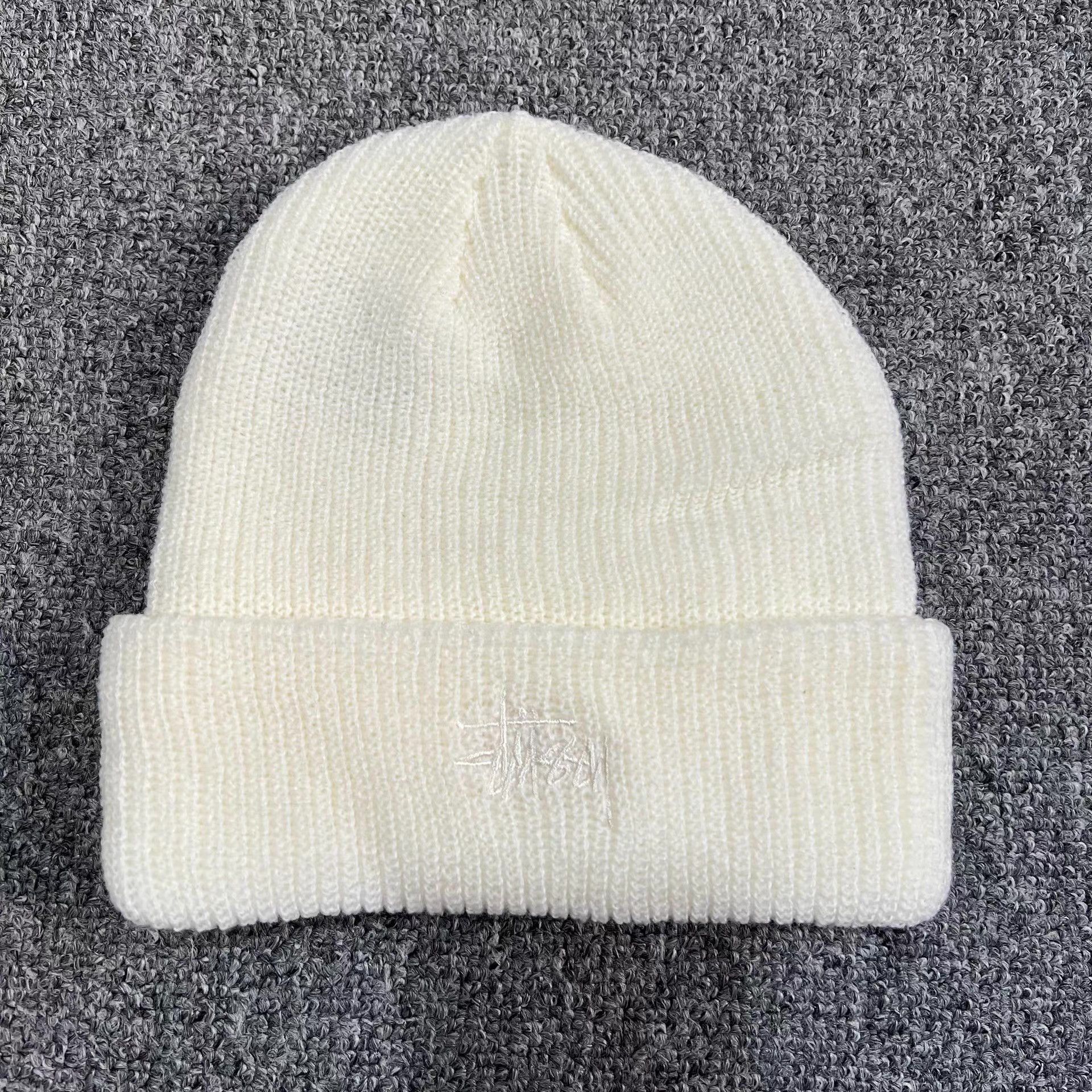 Stussy Stussy Classic Solid Color Logo Embroidered Knit Beanie Q7 Size ONE SIZE - 5 Thumbnail