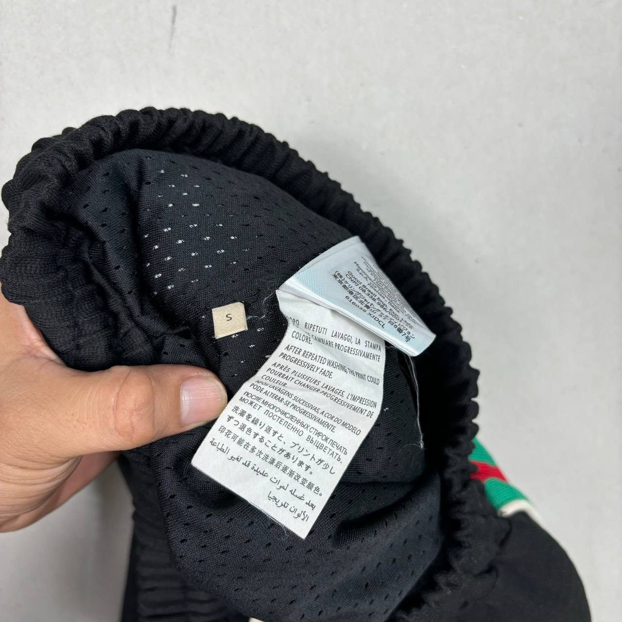 Gucci FINAL DROP! Gucci GG Jacquard Web Stripe Shorts Black Size S Size US 30 / EU 46 - 10 Thumbnail