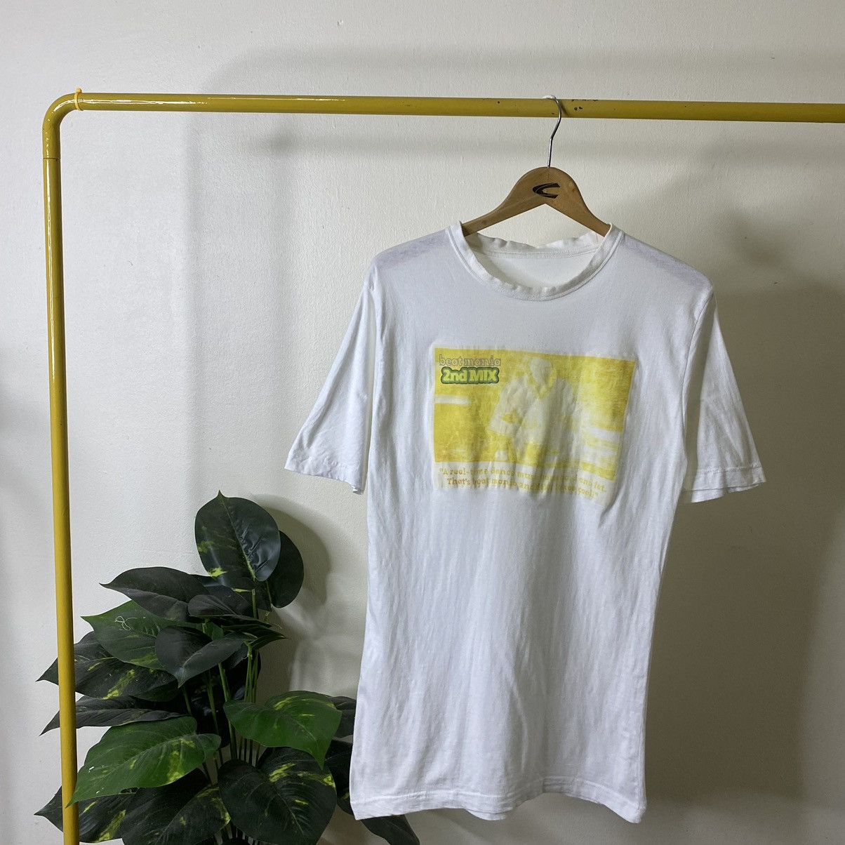 Vintage Vintage 1998 Konami Beatmania 2ndMIX Video Games Promo Tee Size US S / EU 44-46 / 1 - 1 Thumbnail