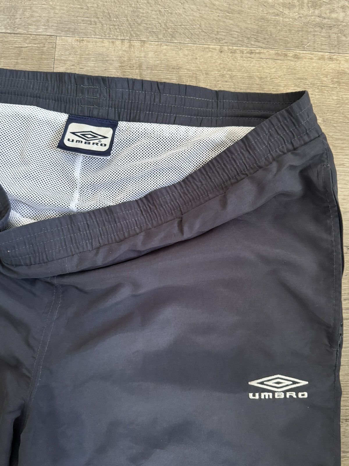 Umbro Vintage Umbro Sweatpants Size US 36 / EU 52 - 3 Thumbnail