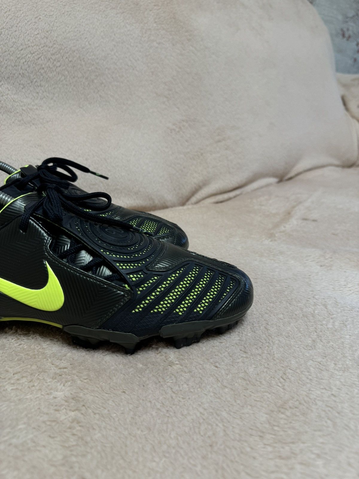 Nike × Vintage 2008 Nike Total 90 Laser II Football Boots Size US 9 / EU 42 - 9 Thumbnail