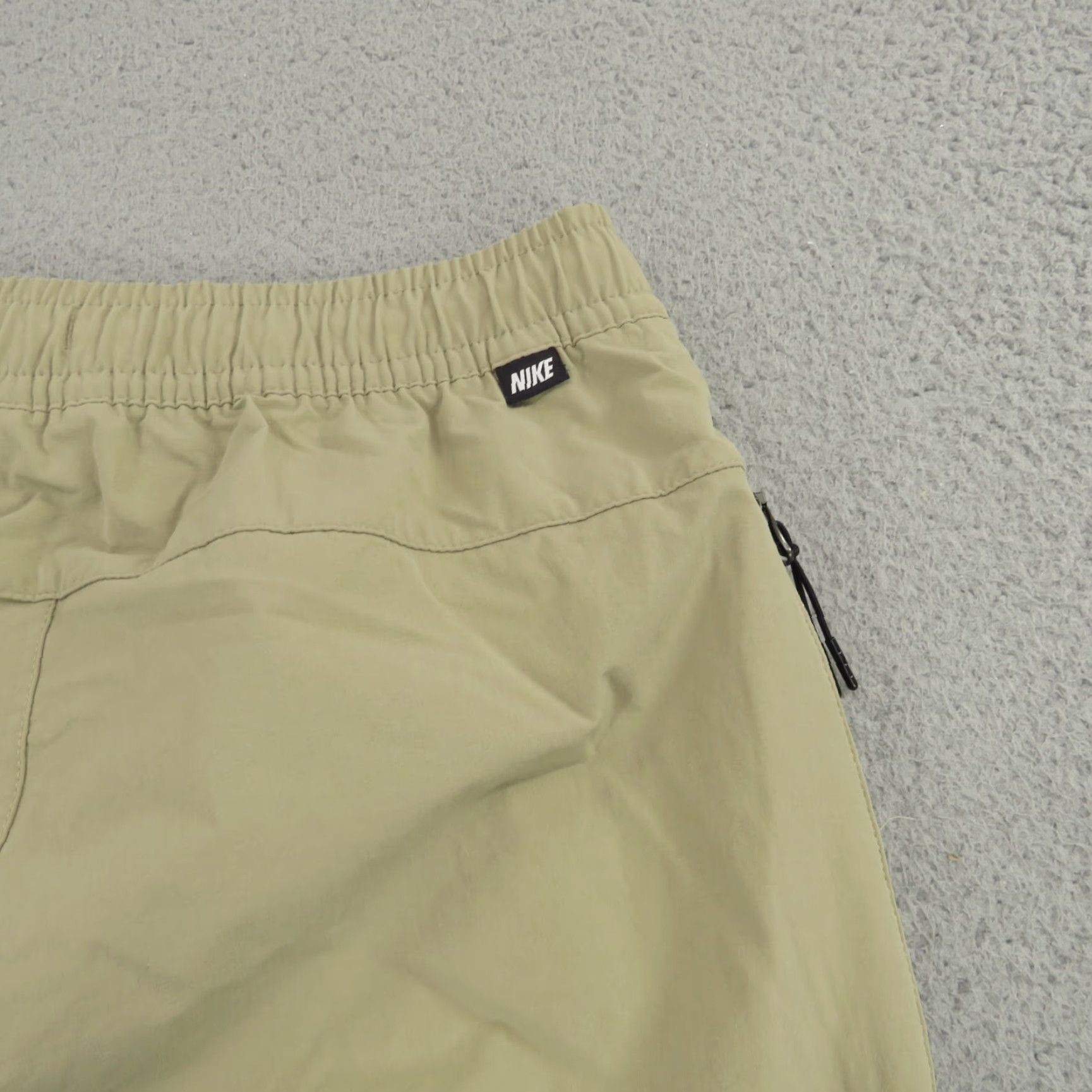 Nike Nike Pants Mens Small Tech Essentials Unlined Commuter Joggers Taper Khaki Size US 29 - 4 Thumbnail
