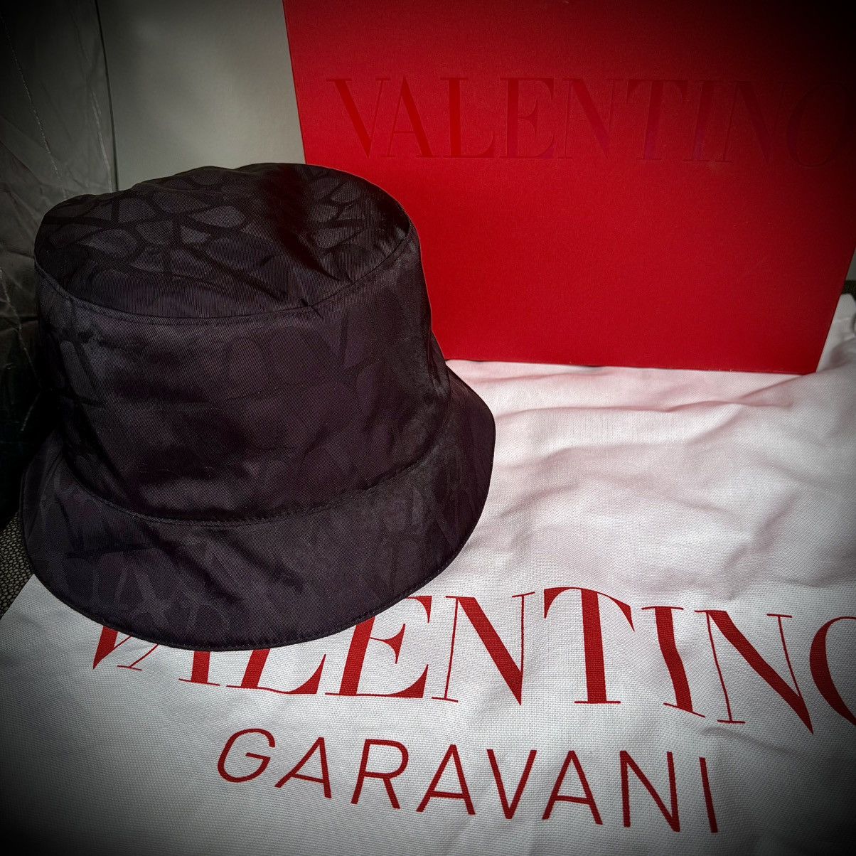 Valentino Toile reversible nylon bucket hat Size ONE SIZE - 6 Thumbnail