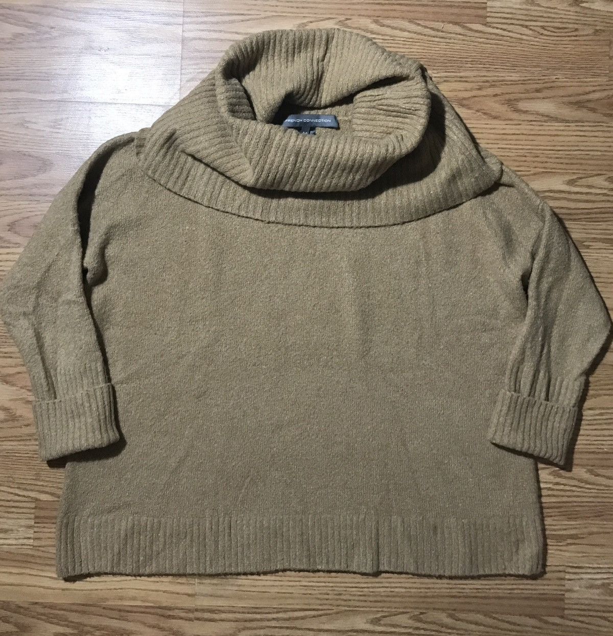 French Connection French Connection Women’s M Turtleneck Sweater Beige NWOT Size M / US 6-8 / IT 42-44 - 8 Thumbnail