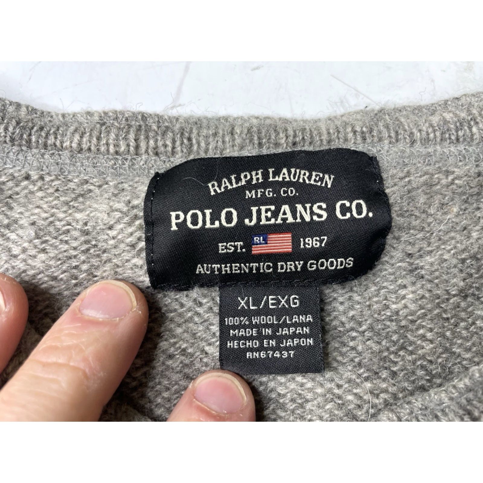 Polo Ralph Lauren VINTAGE Polo Ralph Lauren Wool V-Neck Sweater Mens XL Gray Knit Made in Japan Size US XL / EU 56 / 4 - 3 Thumbnail