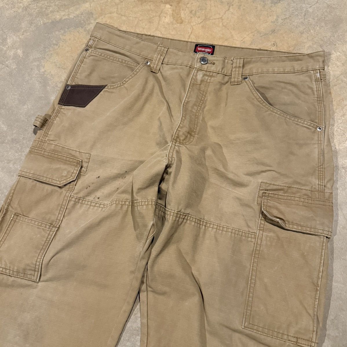 Carhartt 2000s Wrangler Faded Distressed Double Knee Cargo Work Pants Size US 38 / EU 54 - 4 Thumbnail