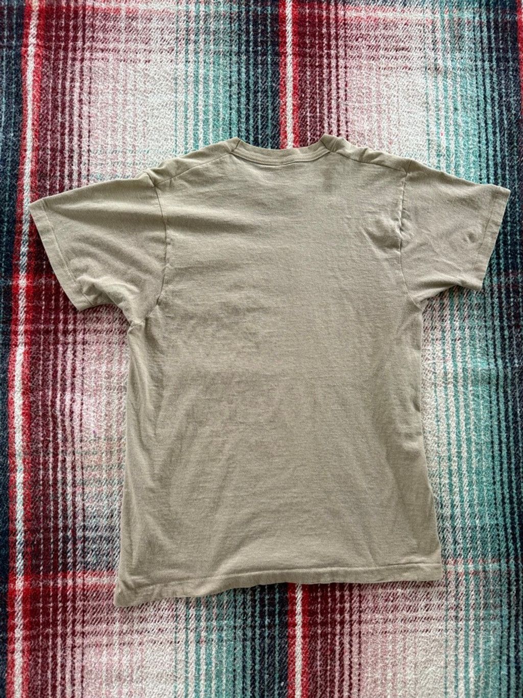 Vintage Vintage Short Sleeve Single Stitch Fruit of the Loom Taupe P Size US M / EU 48-50 / 2 - 3 Thumbnail