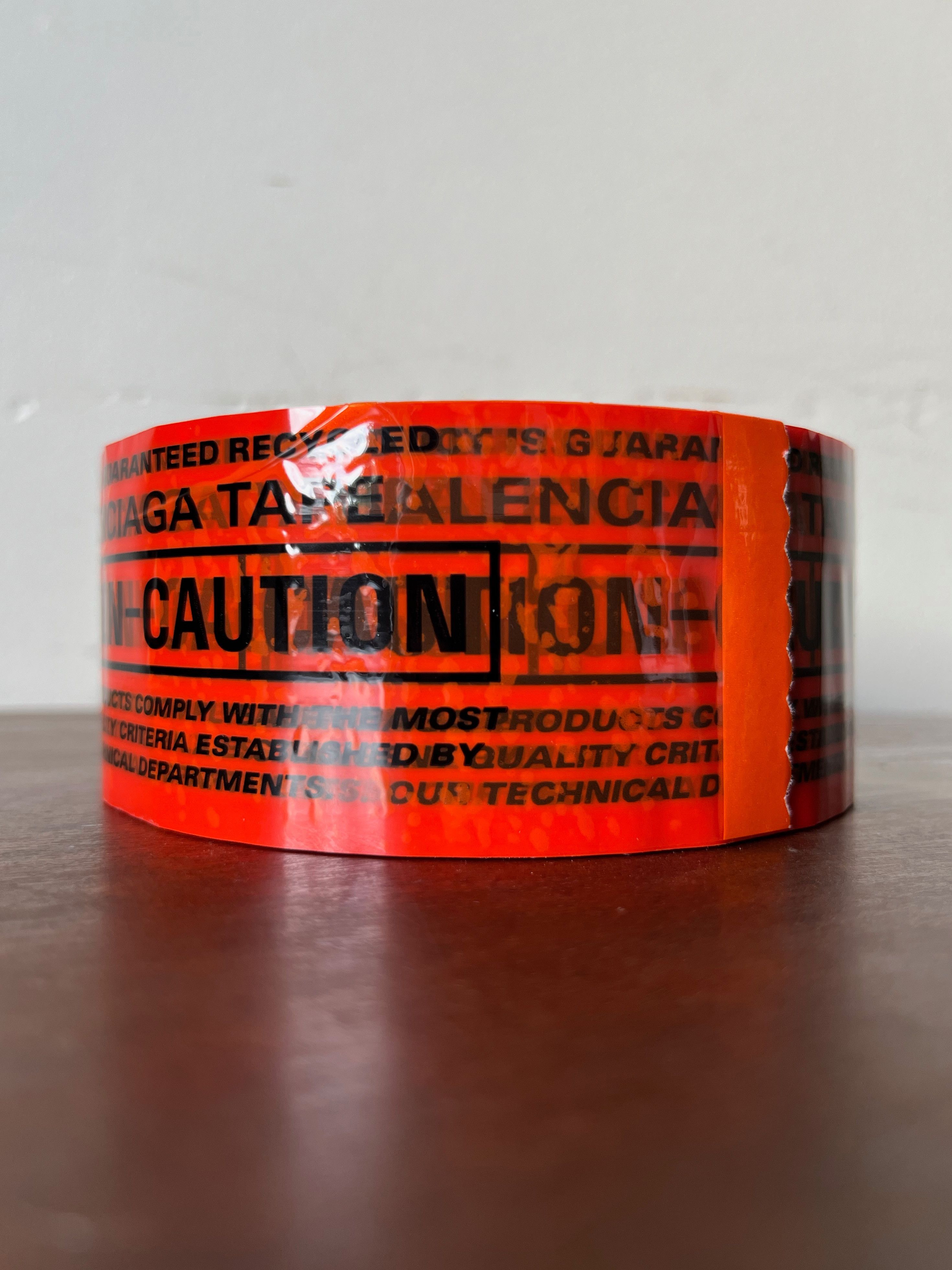 Balenciaga Balenciaga FW22 red packing tape object Size ONE SIZE - 2 Thumbnail