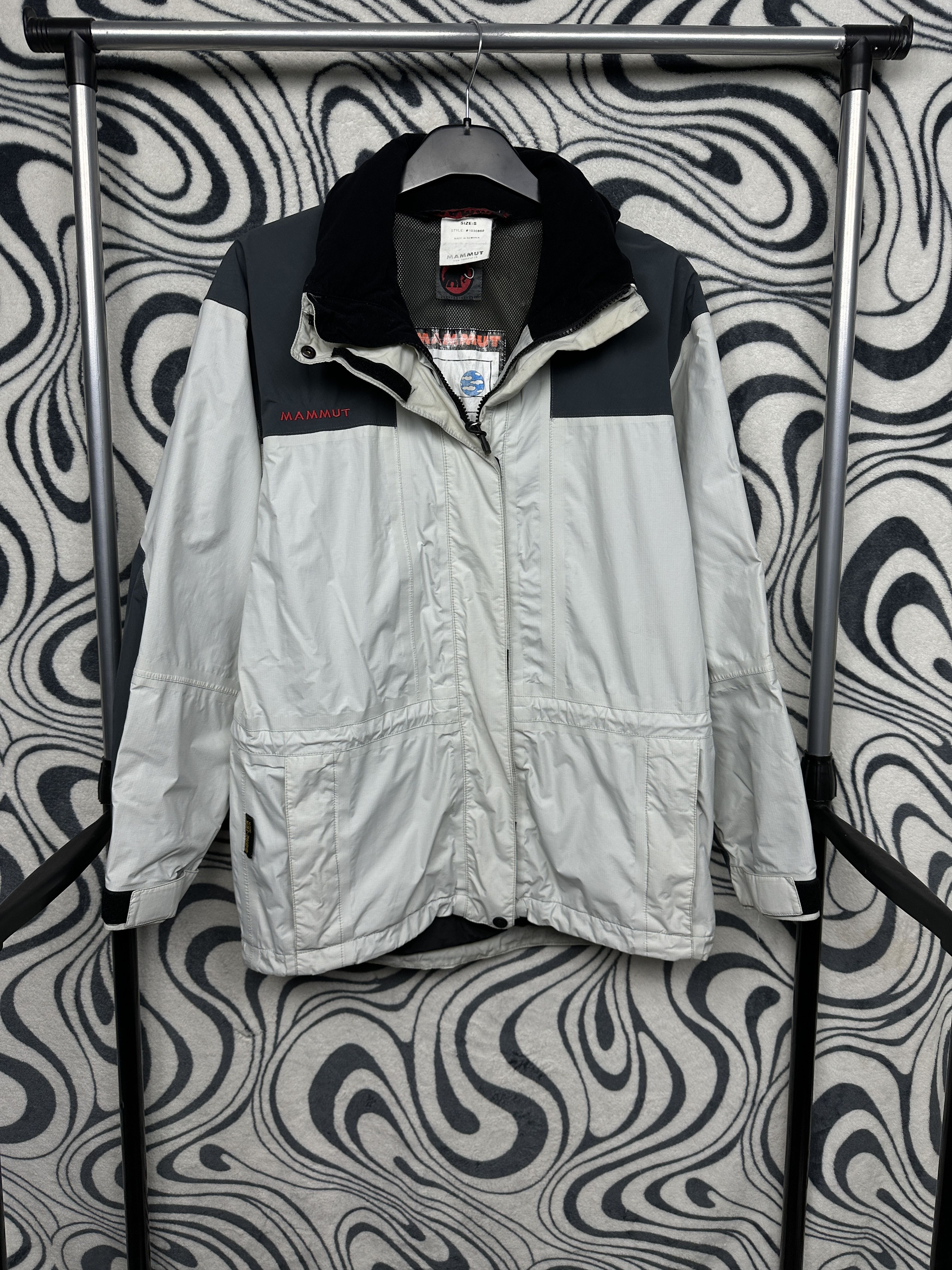 Mammut Mammut Vintage Womens Windbreaker Jacket Size US S / EU 44-46 / 1 - 1 Thumbnail
