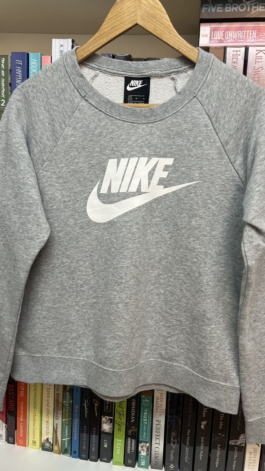 Nike Nike Swoosh Cropped Sweatshirt Size US M / EU 48-50 / 2 - 2 Thumbnail