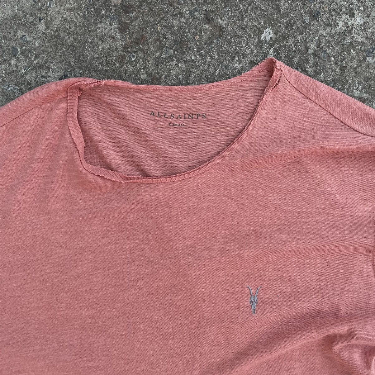 Allsaints Vintage Allsaints T-shirts Basic Fit Small Logo Y2K 90s USA Size US S / EU 44-46 / 1 - 4 Thumbnail
