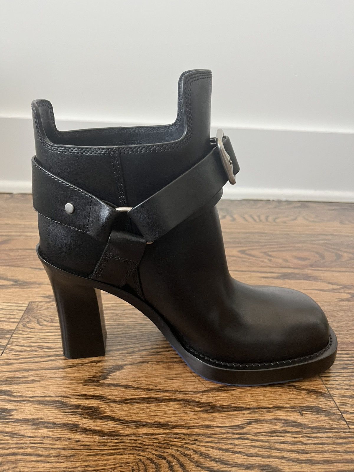 Burberry Burberry Leather Stirrup Low Boots Size US 8 / IT 38 - 10 Thumbnail