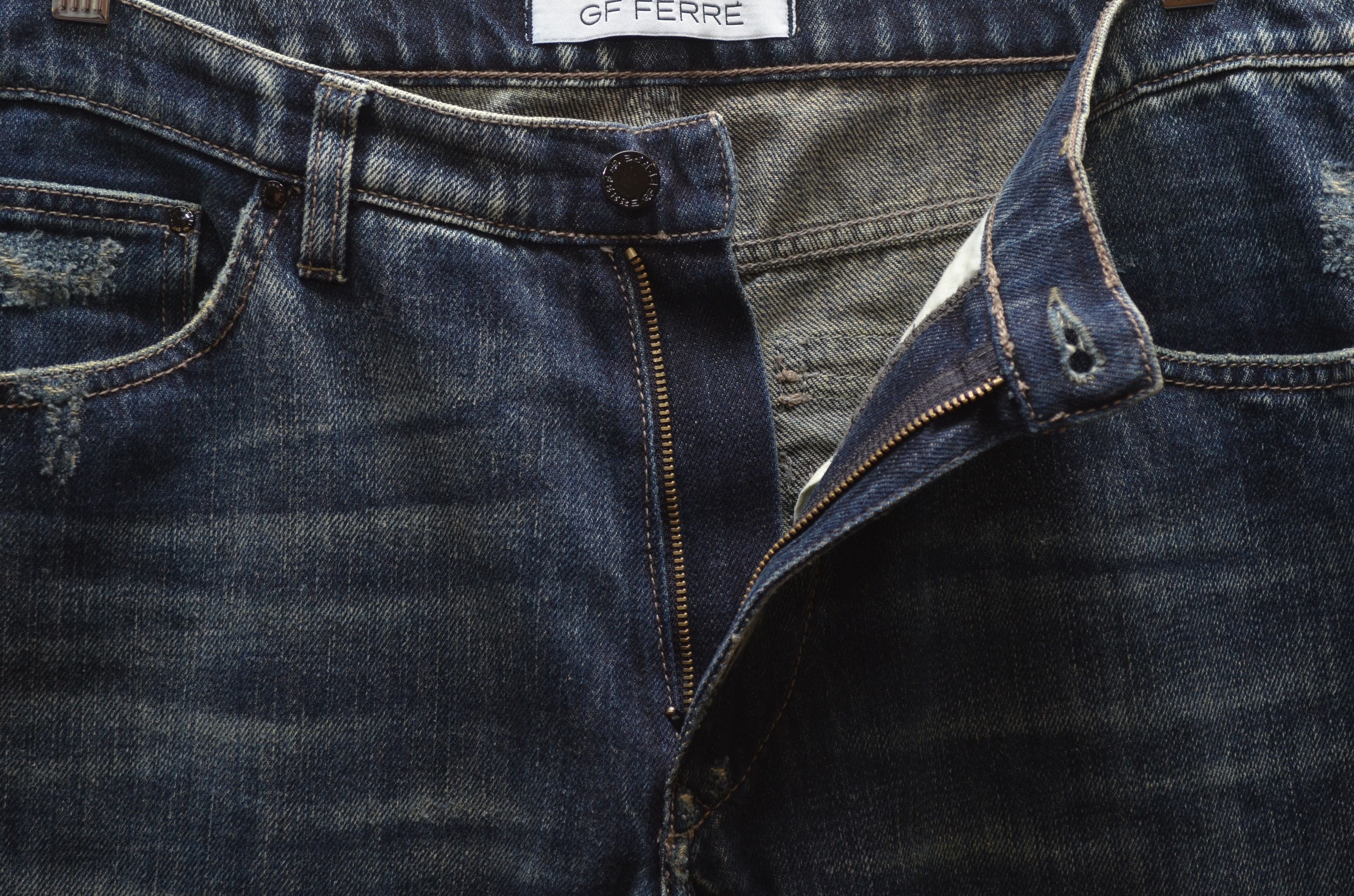 Gianfranco Ferre × Vintage Vintage Gianfranco Ferre Distressed Jeans Size W33 RARE y2k Size US 33 - 7 Thumbnail