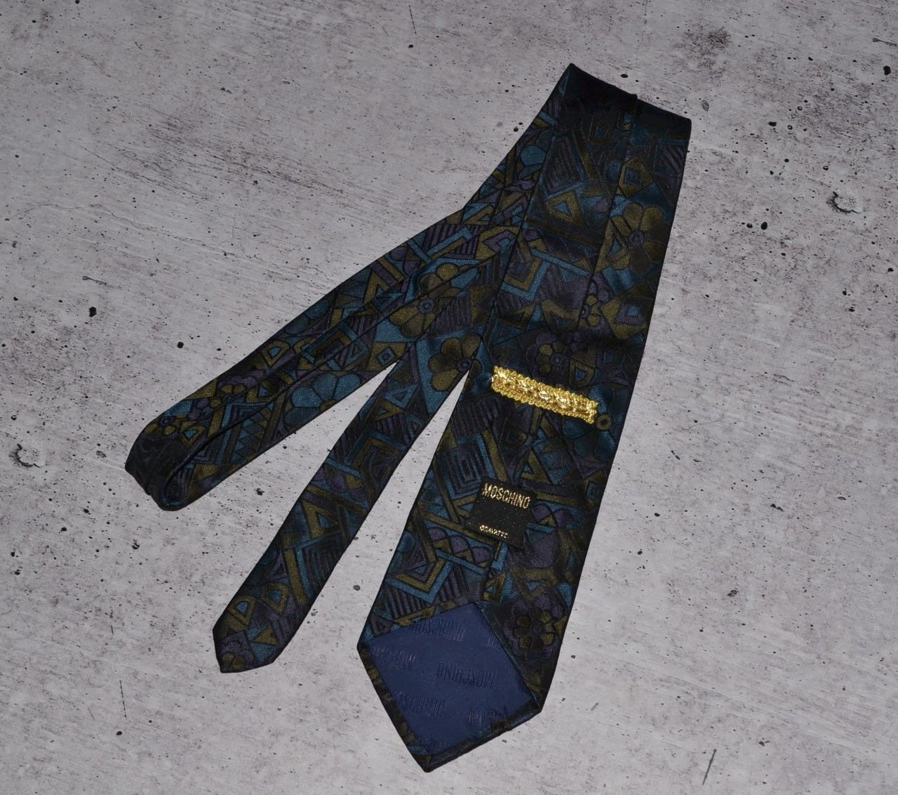Moschino × Vintage Vintage Moschino Tie Silk Size ONE SIZE - 4 Thumbnail