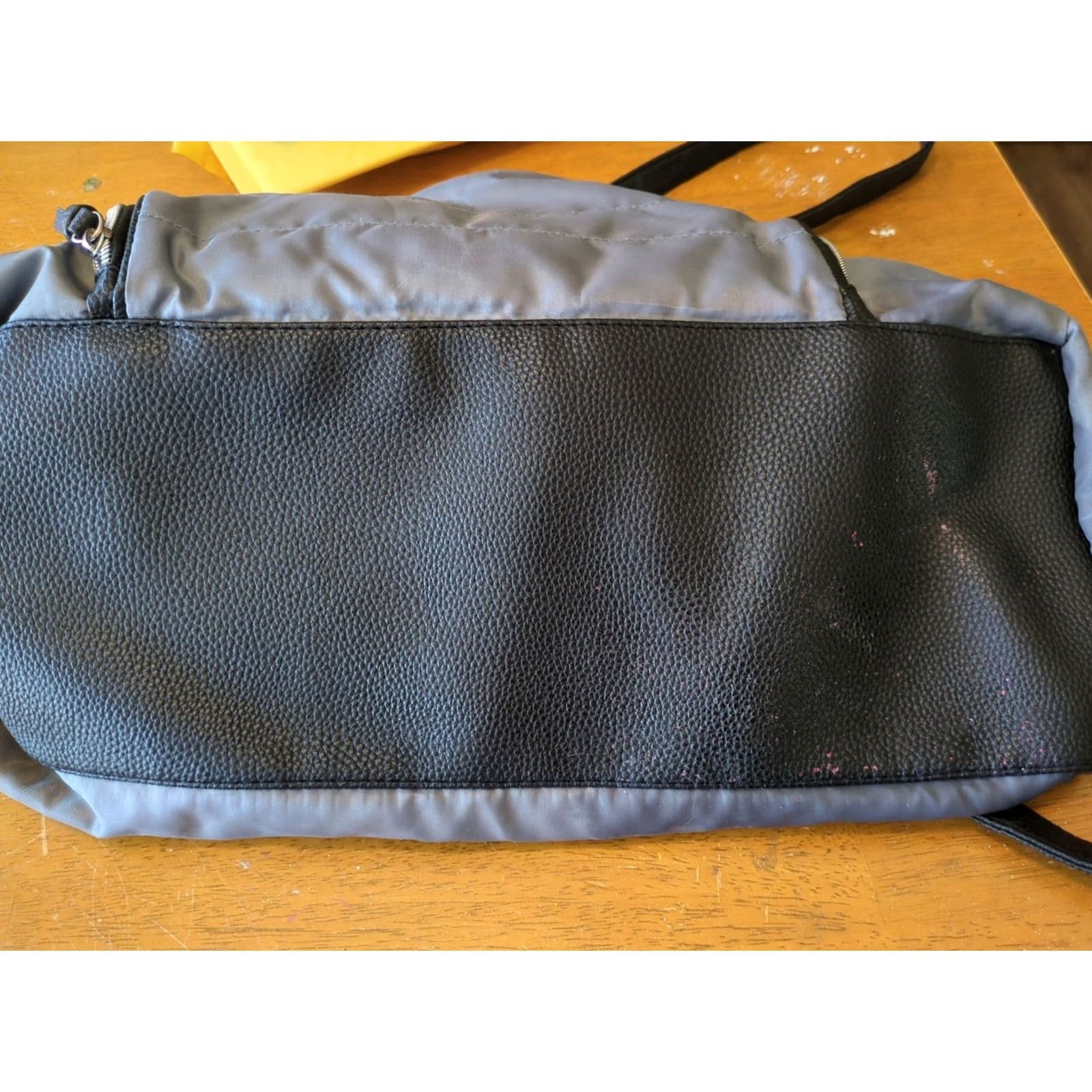 Vintage DSW Duffle Bag Travel Satin Gray Medium Zippered Pocket Women Canvas Polyester Lightweight Nylon Top Handle 13 in Strap Drop 11-13 in Size ONE SIZE - 3 Thumbnail