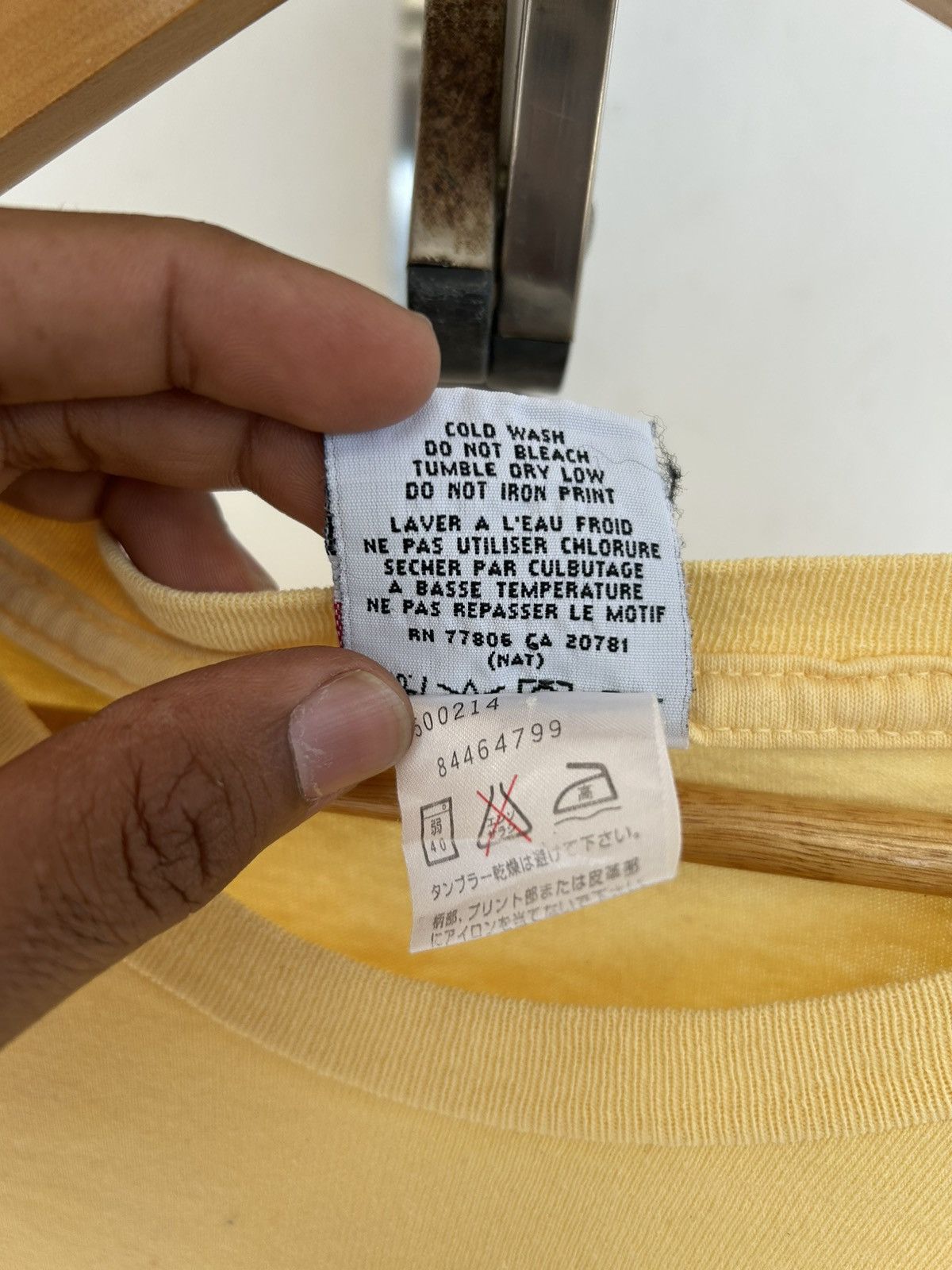 Tommy Hilfiger Vintage USA Tommy Hillfiger Mustard Tee Size US M / EU 48-50 / 2 - 8 Thumbnail