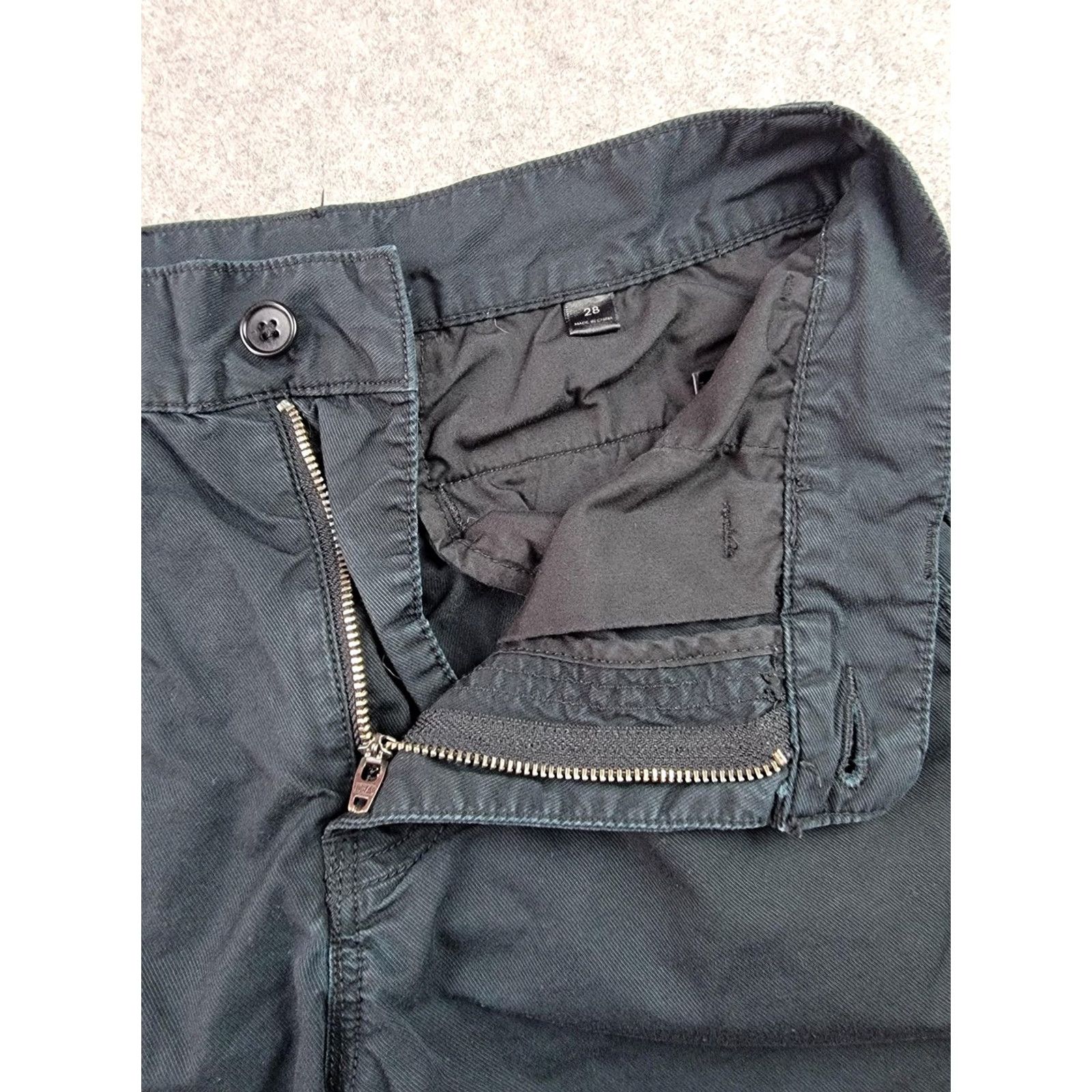 John Varvatos John Varvatos U.S.A. Shorts Mens 28 Black Cotton Twill Zip Fly Casual Chino Shorts, Flat Front, Pockets, VW Regular Fit, 8in Inseam, Solid, Mens Size US 28 / EU 44 - 4 Thumbnail