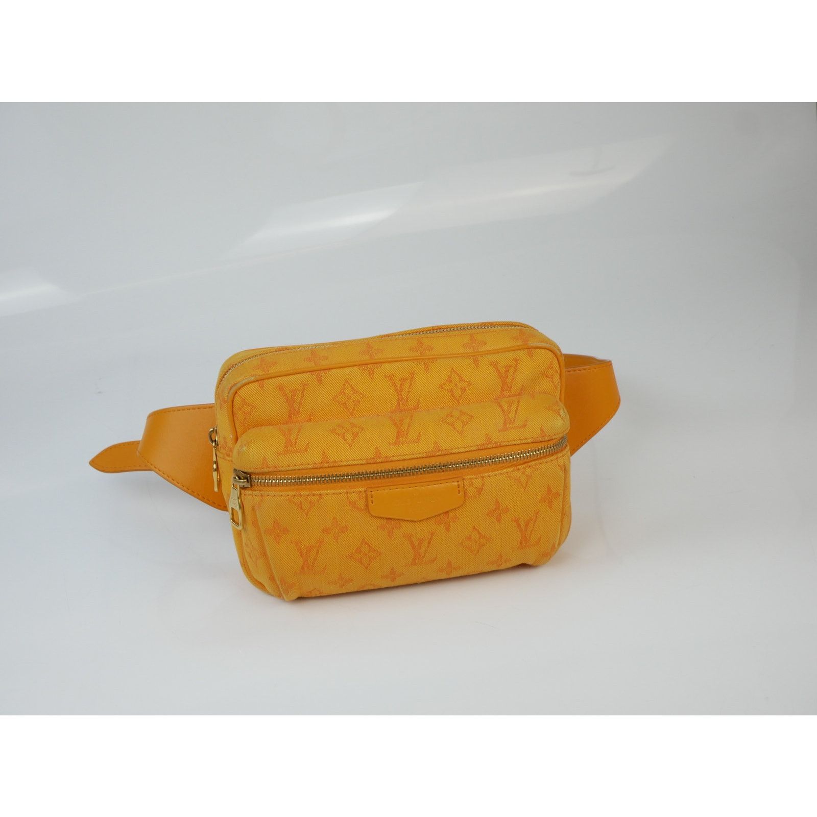 Louis Vuitton Louis Vuitton Monogram Outdoor Bum Bag Orange Size ONE SIZE - 3 Thumbnail
