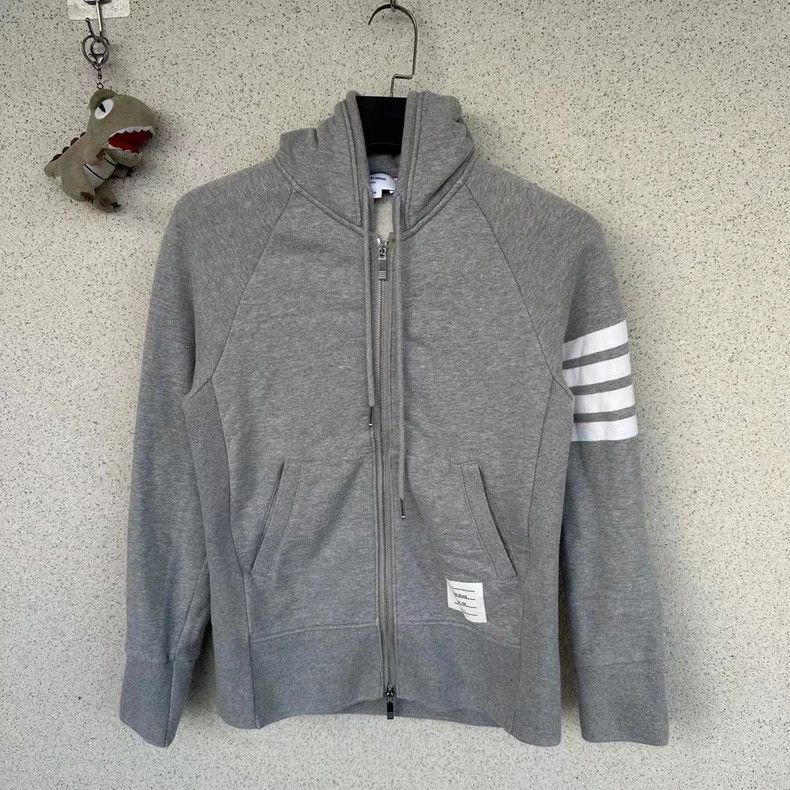 Thom Browne Thom Browne A pulled-over hooded sweater Size US M / EU 48-50 / 2 - 1 Thumbnail
