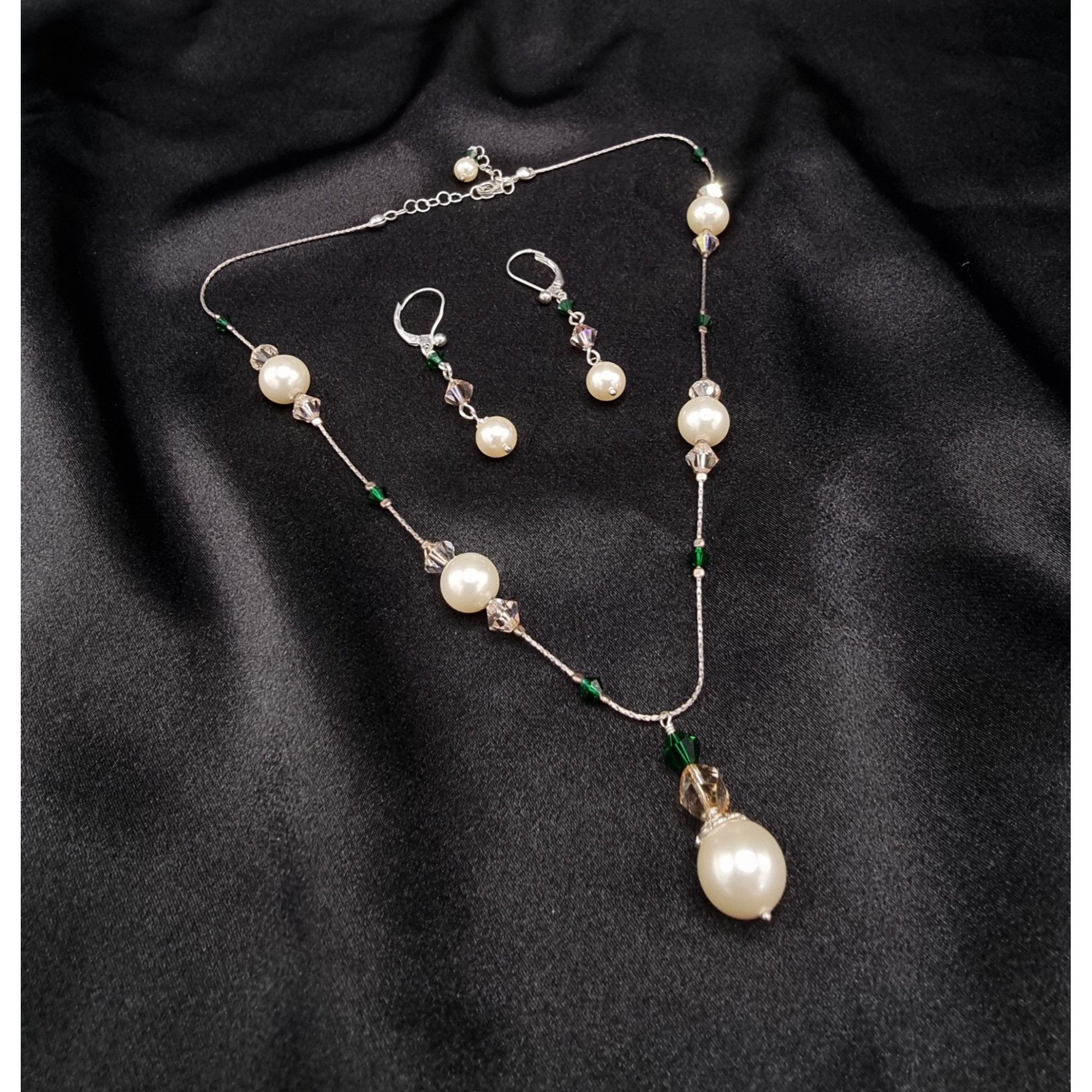 Vintage Faux Pearl Necklace & Earrings Set With Green Crystal Accent Size ONE SIZE - 1 Thumbnail