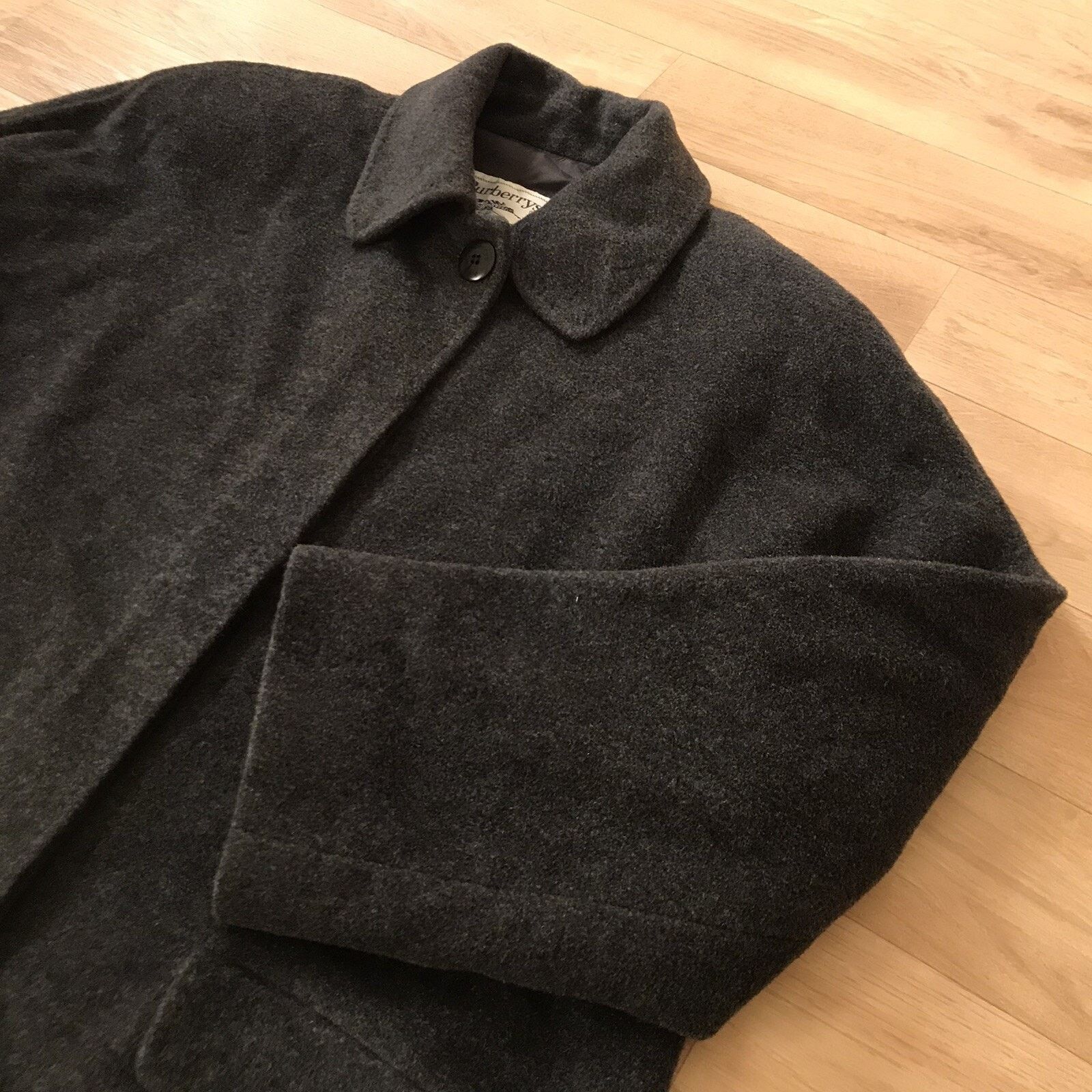 Burberry Vintage Burberry TRENCH coat Virgin wool overcoat Size M / US 6-8 / IT 42-44 - 3 Thumbnail