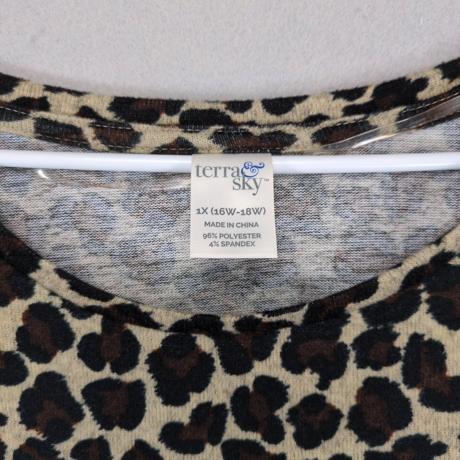 Other Terra & Sky Women's 1X Leopard Print Fleece Tunic Top Size XXL / US 16-18 / IT 52-54 - 2 Thumbnail