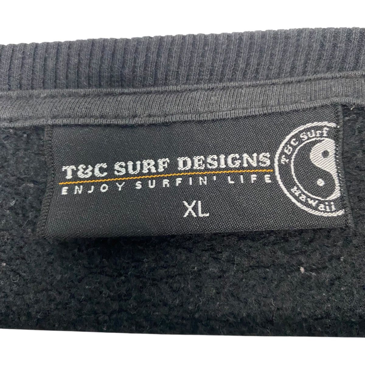 Vintage Vintage T&C Surf Hawaii Half Crewneck Sweatshirt Black Size US L / EU 52-54 / 3 - 9 Thumbnail