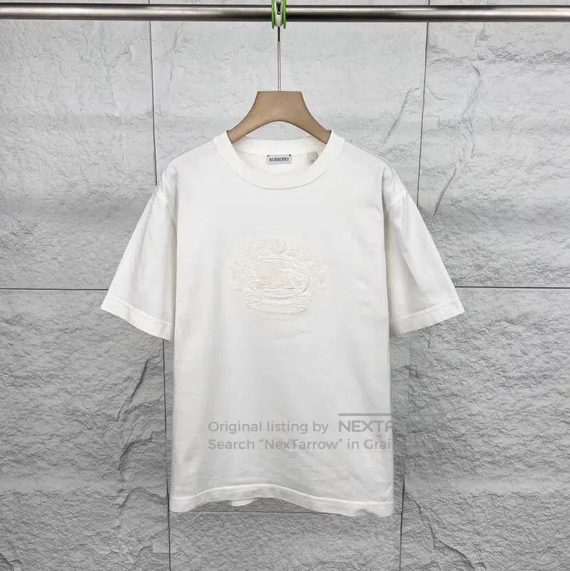 Burberry Burberry White Cotton Women's T-Shirt (XS). Size XS / US 0-2 / IT 36-38 - 1 Thumbnail