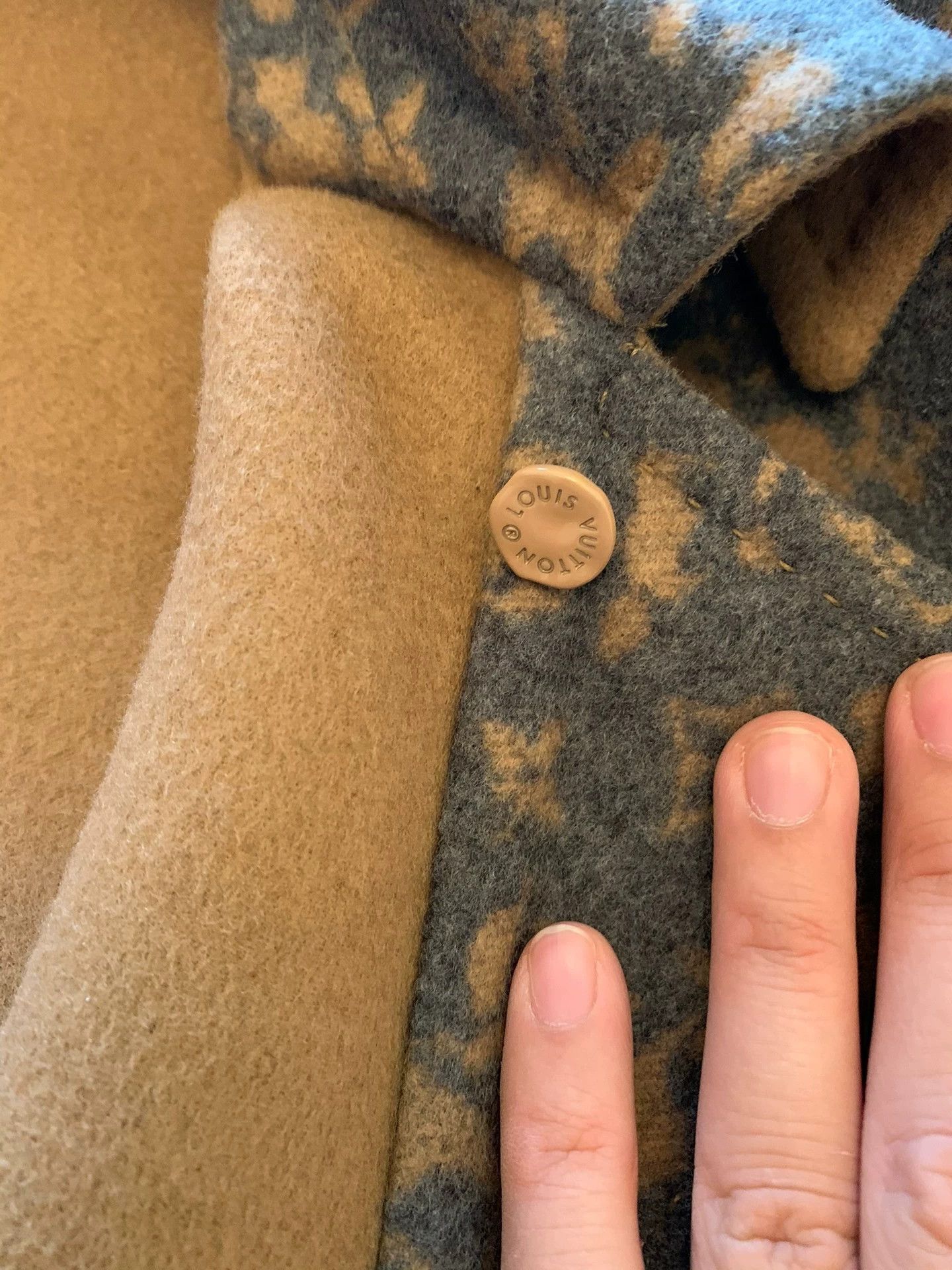 Louis Vuitton LV 2-Way Tan/Full Logo TieDye Wool Jacket Size 50 Size US M / EU 48-50 / 2 - 6 Thumbnail