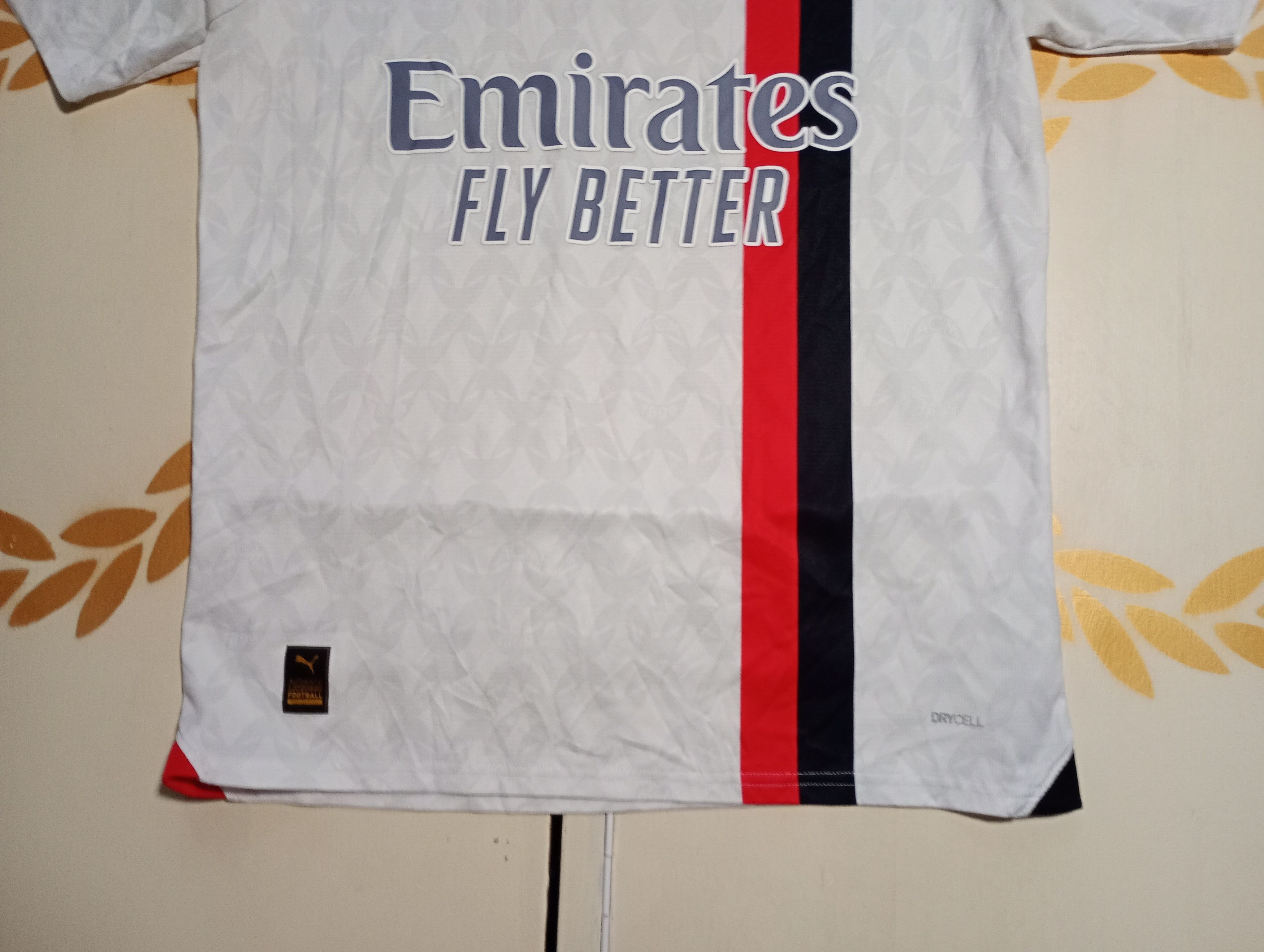 Puma Puma AC Milan Away Jersey 2023-2024 Size US M / EU 48-50 / 2 - 3 Thumbnail