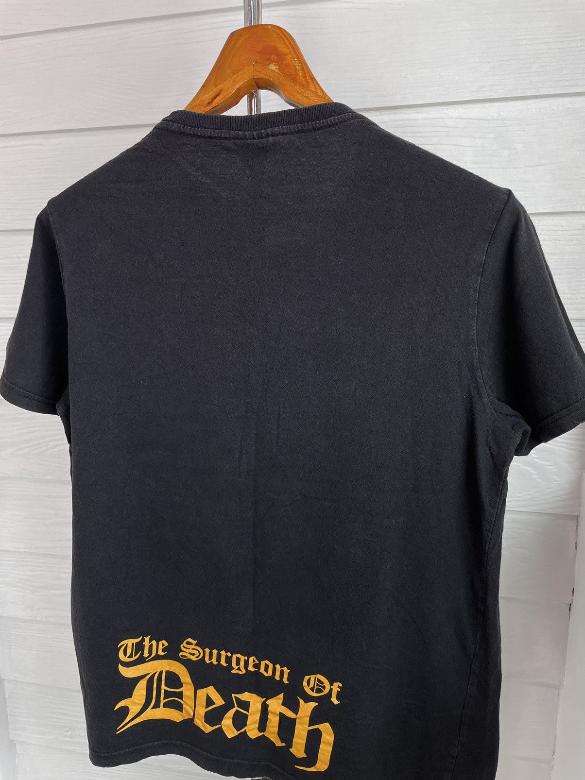 Anime × Japanese Brand × One Piece VINTAGE TRAFALGAR D. WATER LAW ONE PIECE T-SHIRT Size US M / EU 48-50 / 2 - 4 Thumbnail