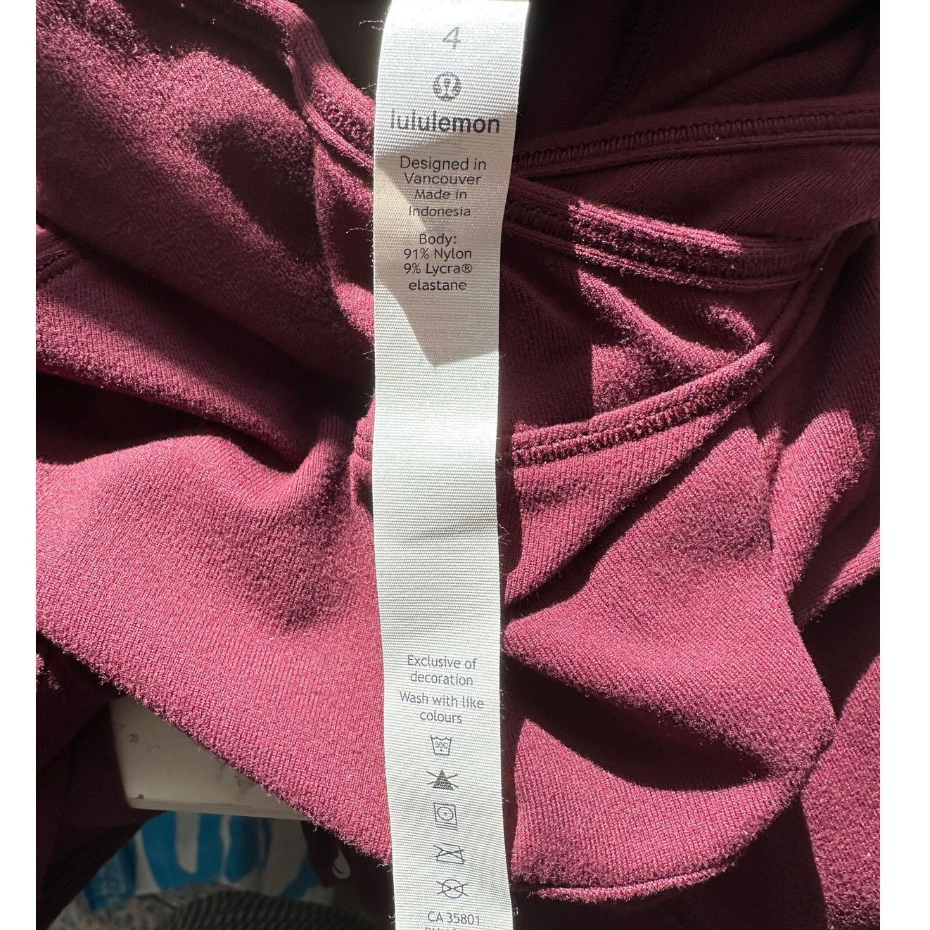 Lululemon Lululemon Burgundy Long Sleeve Front Pocket Hooded Shirt 4 Size S / US 4 / IT 40 - 7 Thumbnail