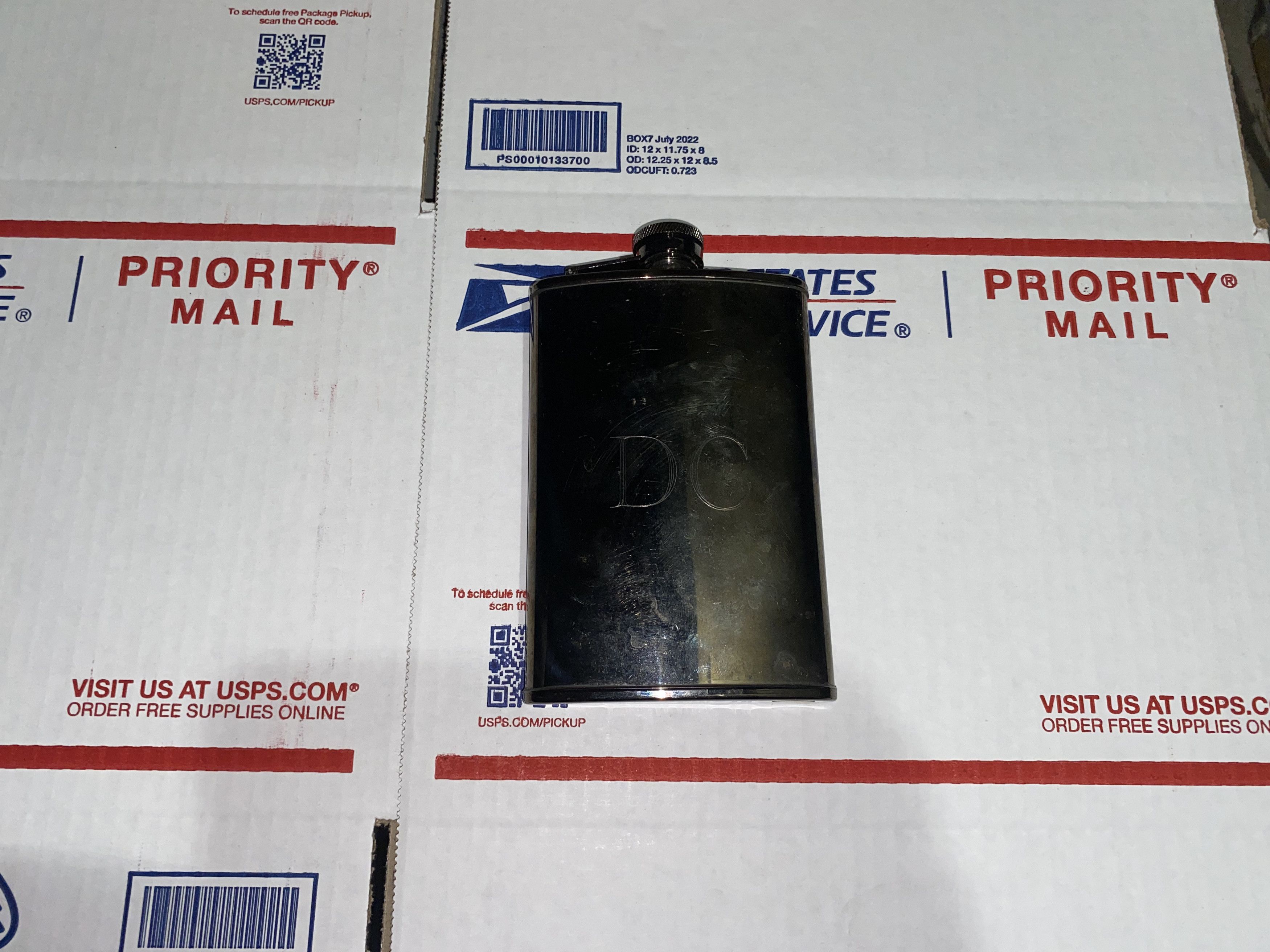 Other Stainless Steel Flask kool DC logo Initials Shoes Comics etc Size ONE SIZE - 1 Thumbnail