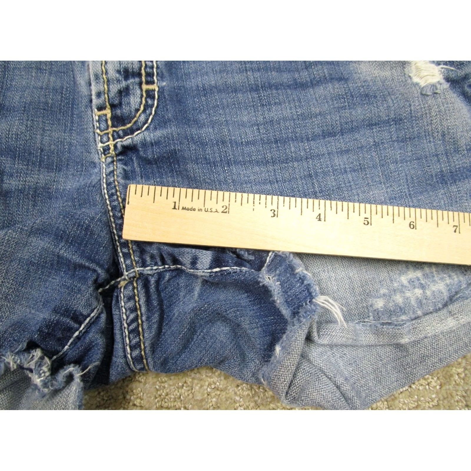 Vintage BKE Shorts 28 Blue Mid Rise Distressed Cut Off Booty Light Wash Denim Women Shorts 28 Size 28" / US 6 / IT 42 - 5 Thumbnail