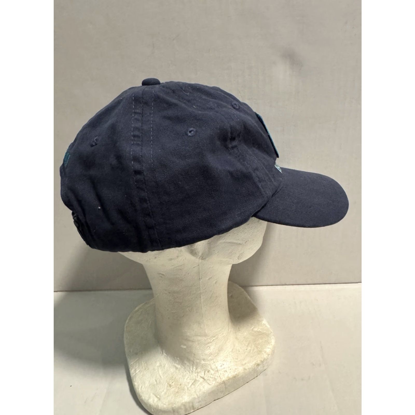 Vintage VINTAGE Crazy Shirts Hawaii Embroidered Rainbow Fish Patch Strapback Hat Cap Baseball Cap Adults Men One Size Blue Size US M / EU 48-50 / 2 - 3 Thumbnail