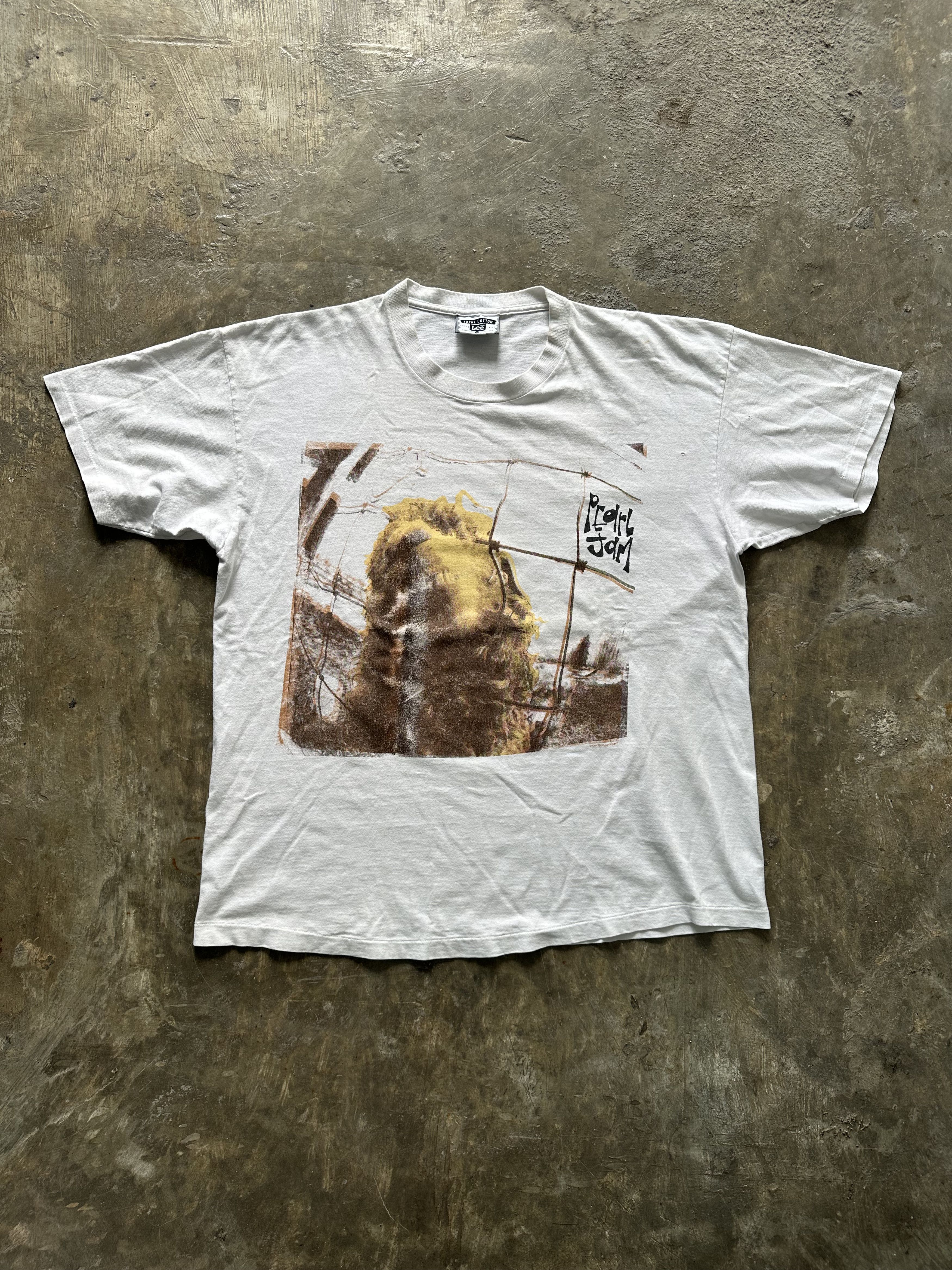 Band Tees 90s Pearl Jam Tour Tee Alice In Chains Nirvana Soundgarden Size US XL / EU 56 / 4 - 1 Thumbnail