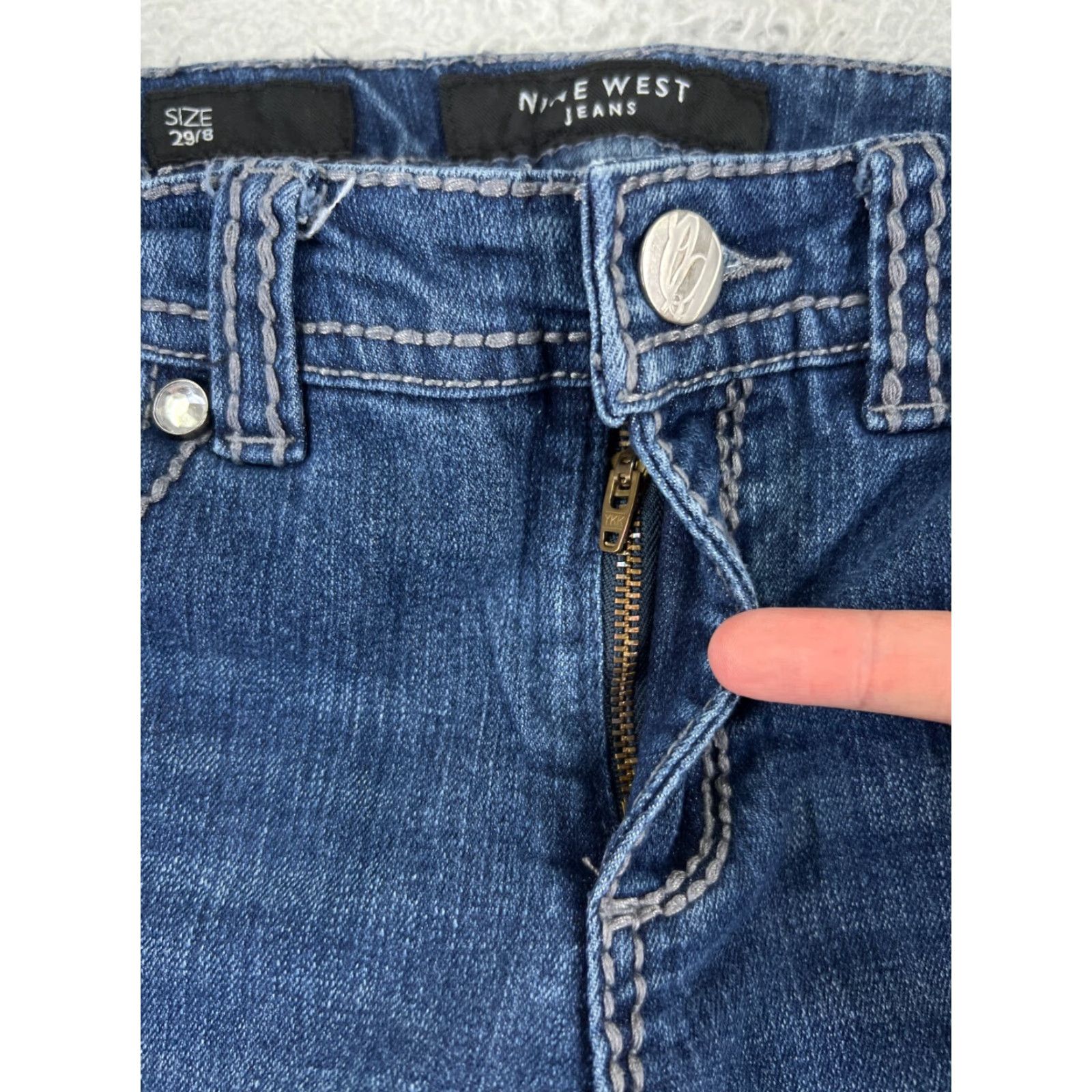 Nine West Nine West Jeans Women 8 Blue Denim Bootcut Cotton Blend 29x29 Regular Stretch 5-Pocket Design Inseam 29 Size 30" / US 8 / IT 44 - 5 Thumbnail